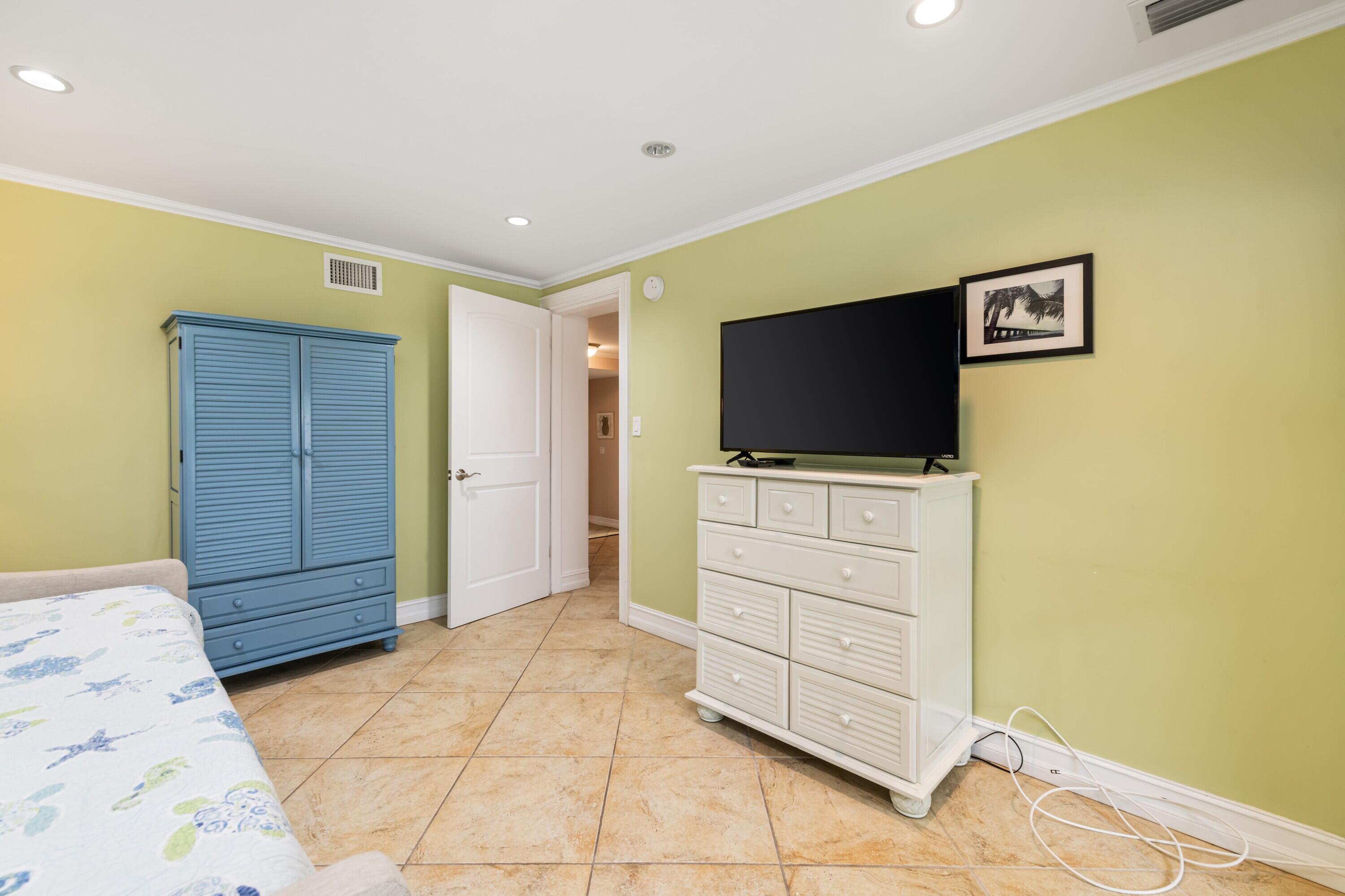 600 Calle De Luna Property Photo 40