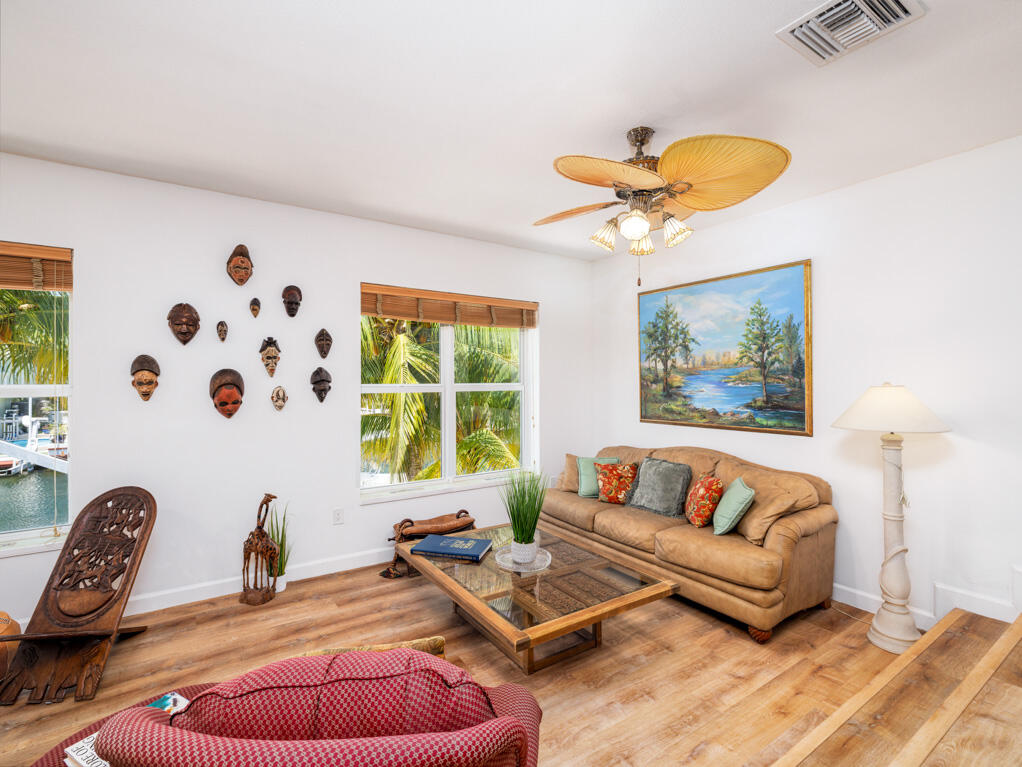 182 E Cahill Court Property Photo 18