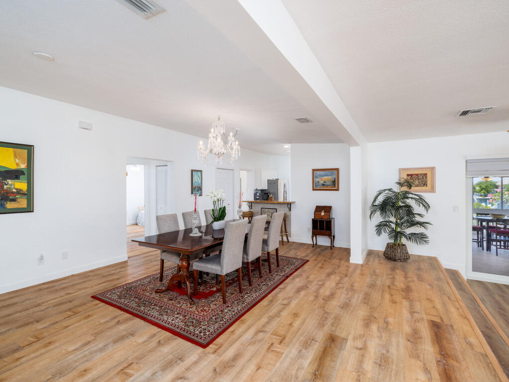 182 E Cahill Court Property Photo 28