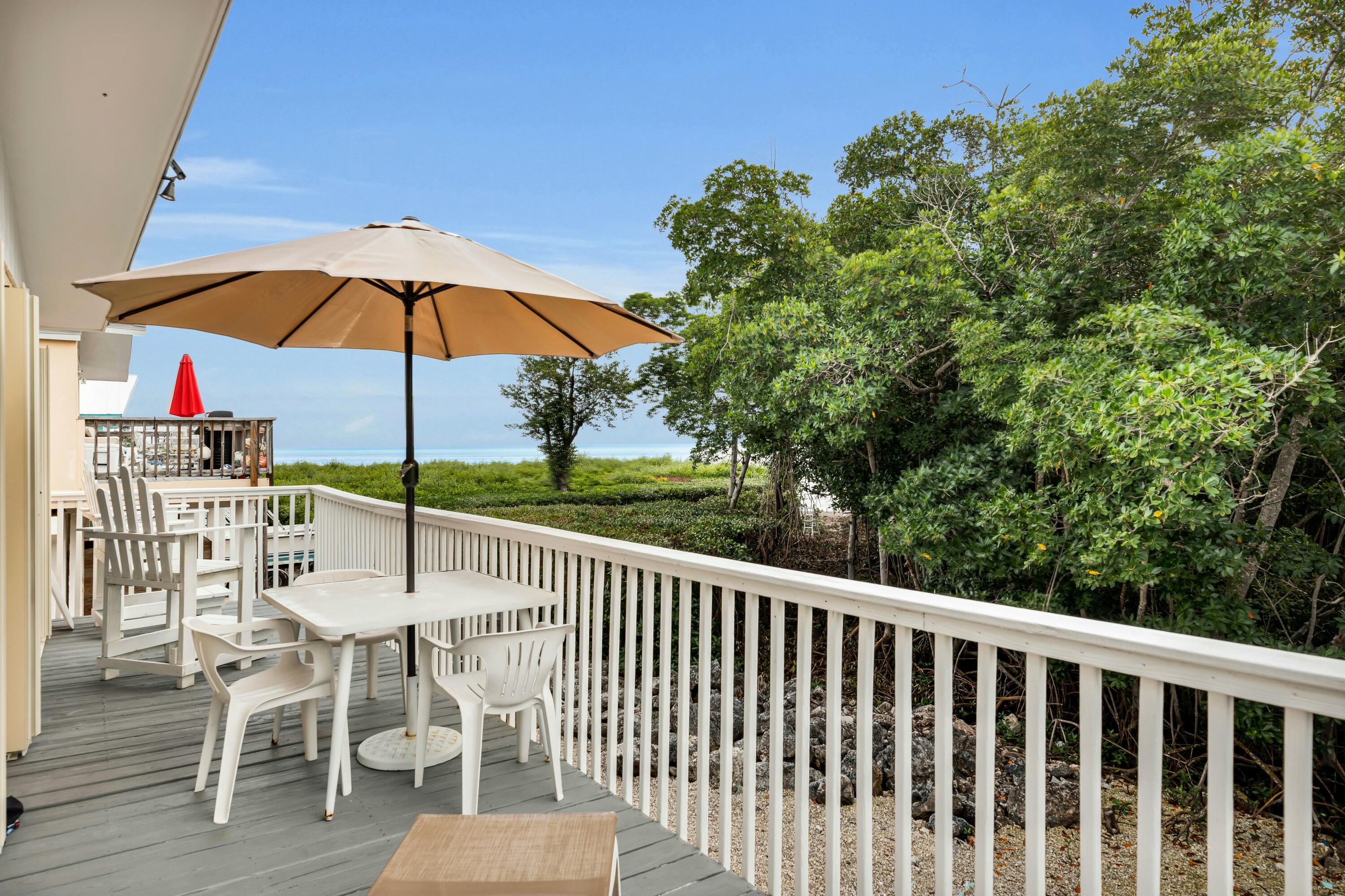 6405 Ocean View Drive Property Photo 1