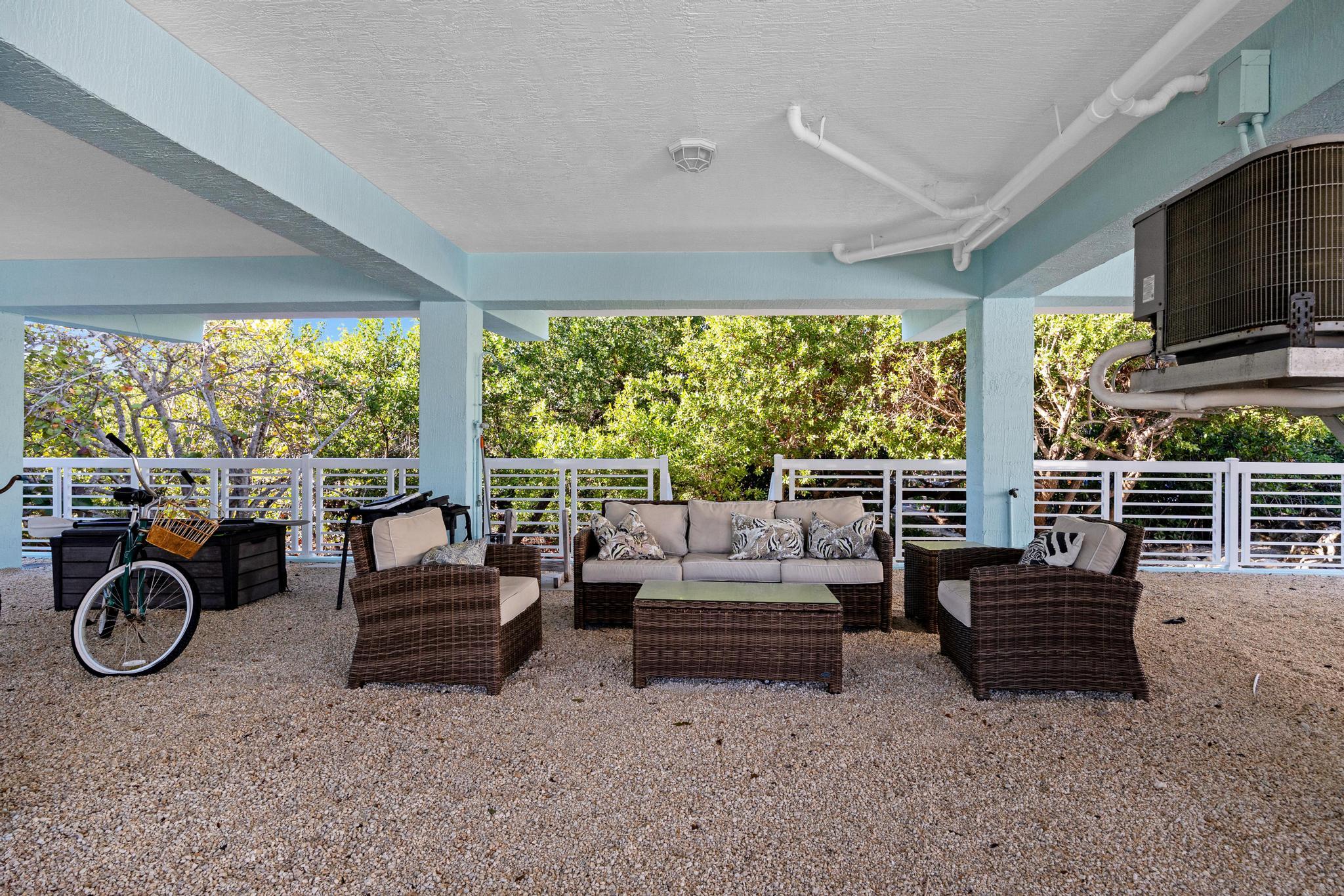 102 Venetian Drive Property Photo 4