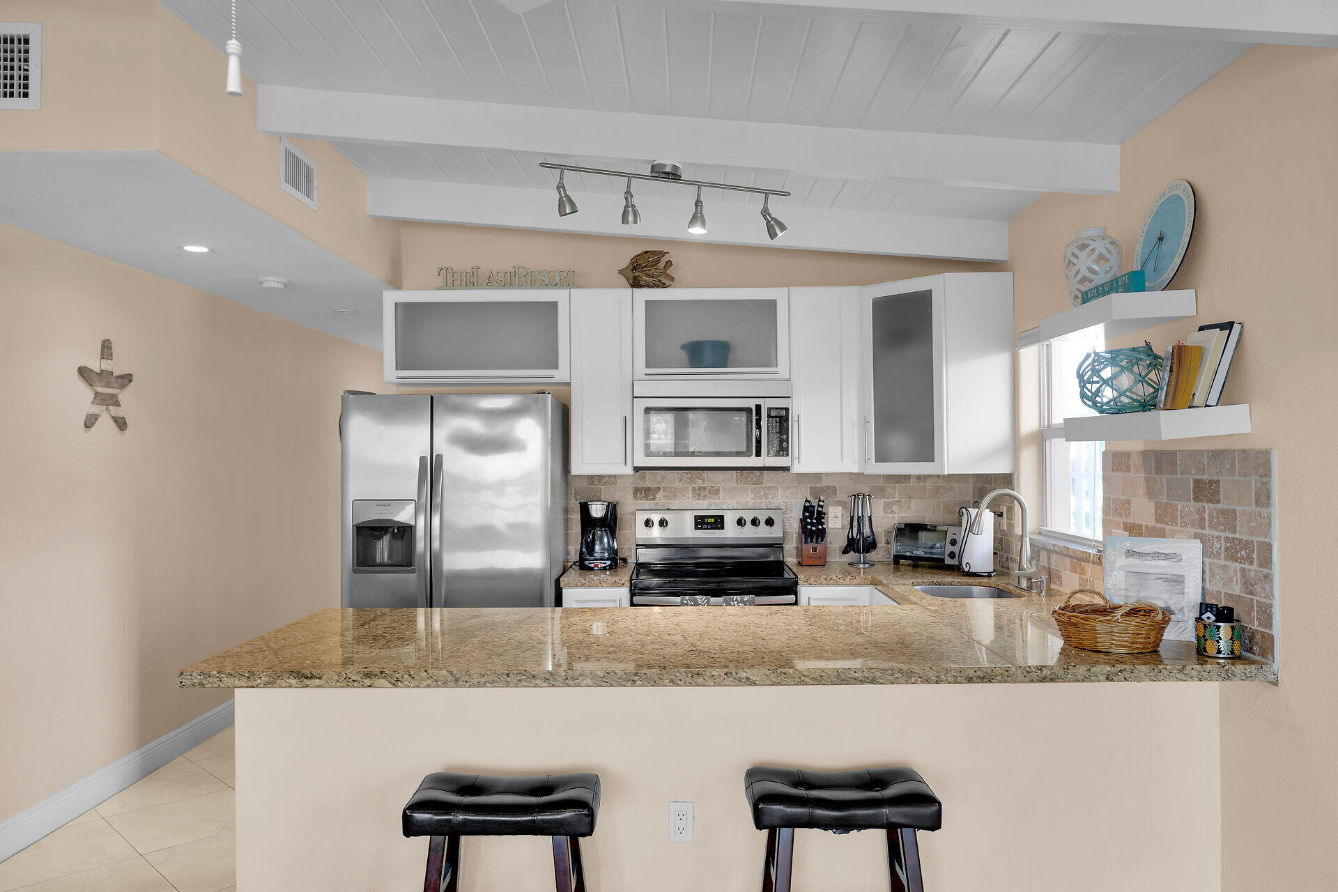 22 Sadowski Property Photo 4