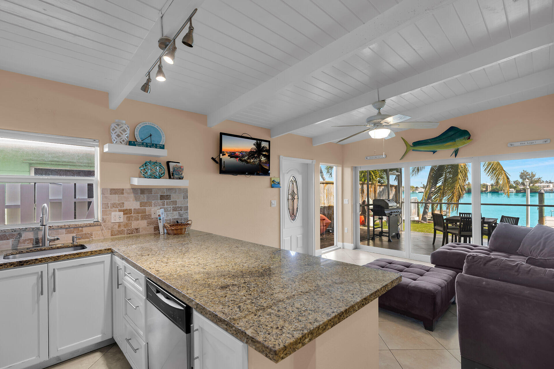 22 Sadowski Property Photo 6