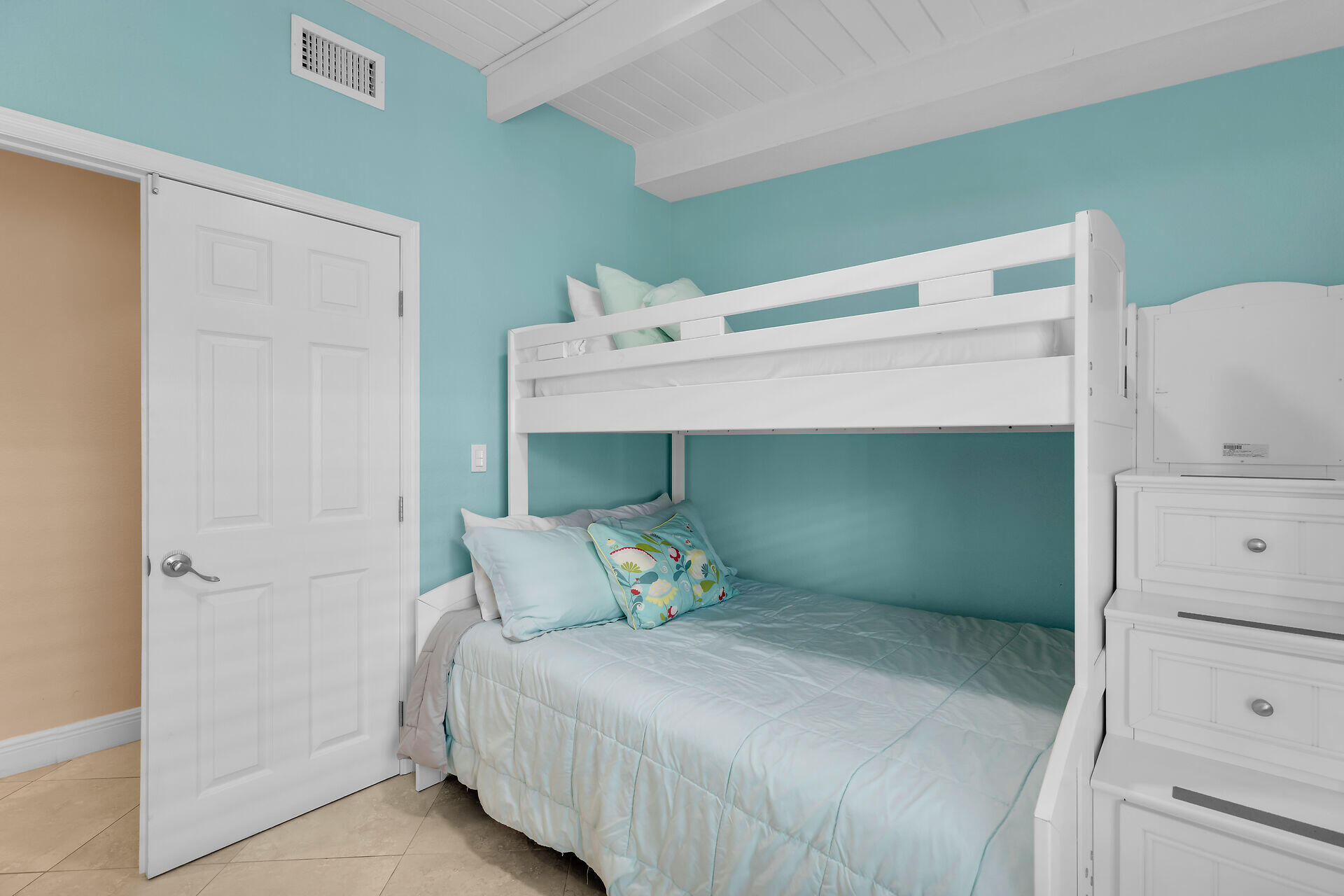 22 Sadowski Property Photo 8