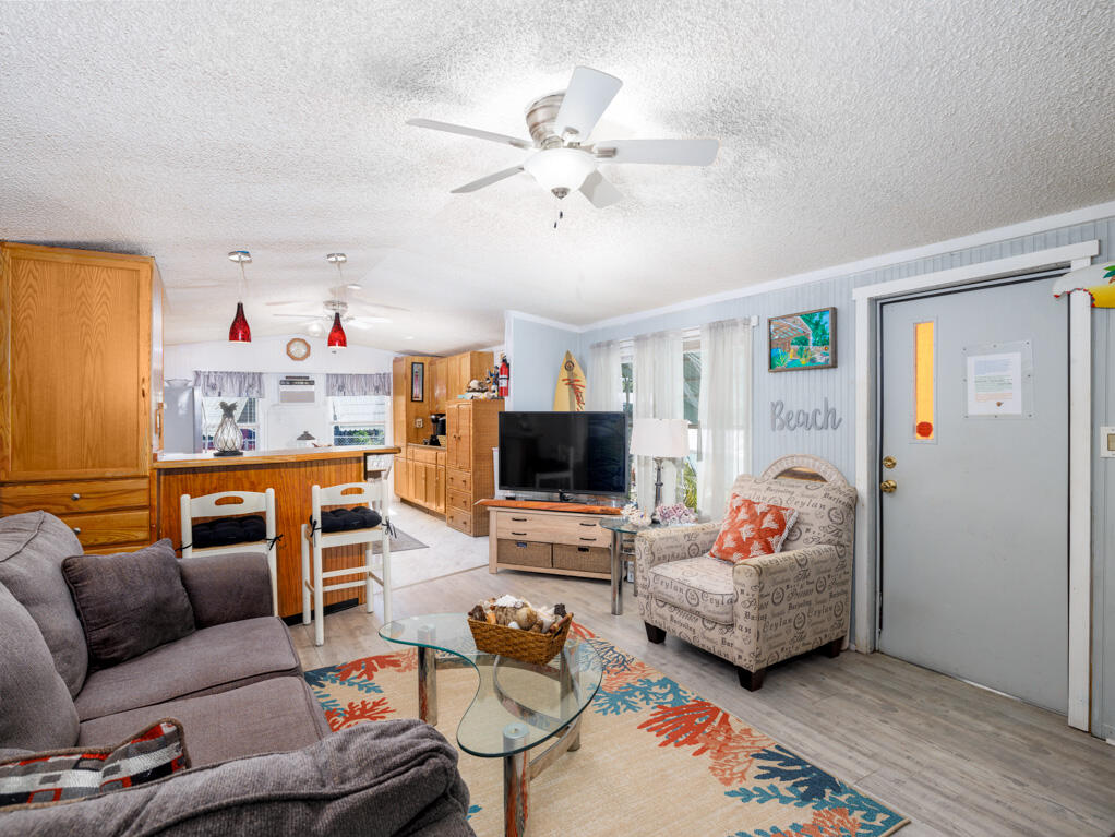 31249 Avenue D Property Photo 5