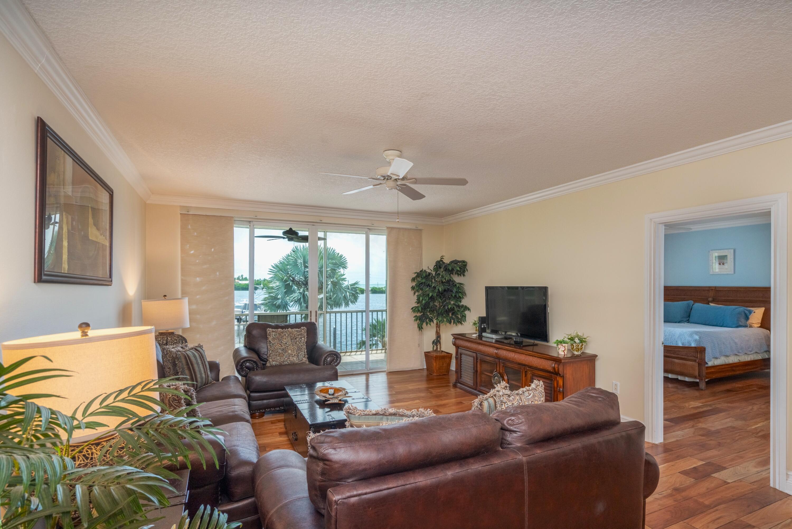 101 Gulfview Drive, 202 & 30' Boat Slip Property Photo 8