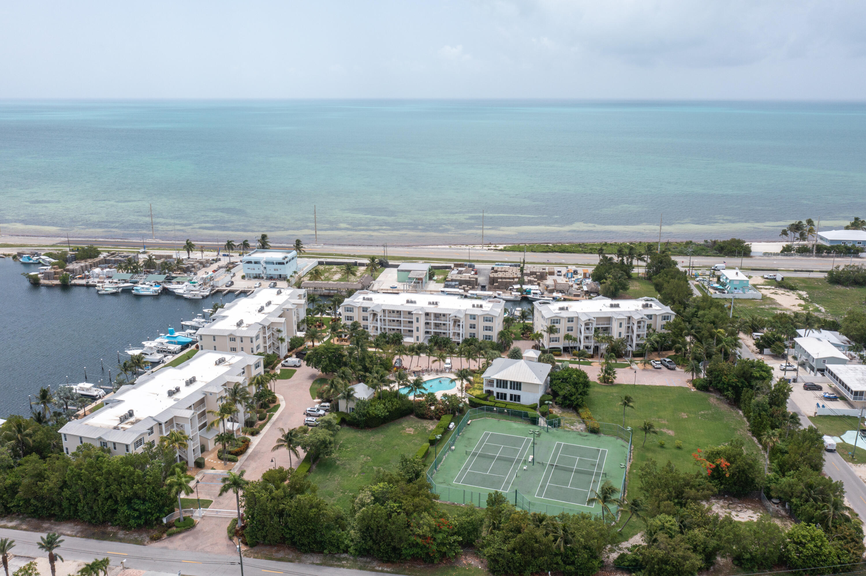 101 Gulfview Drive, 202 & 30' Boat Slip Property Photo 15