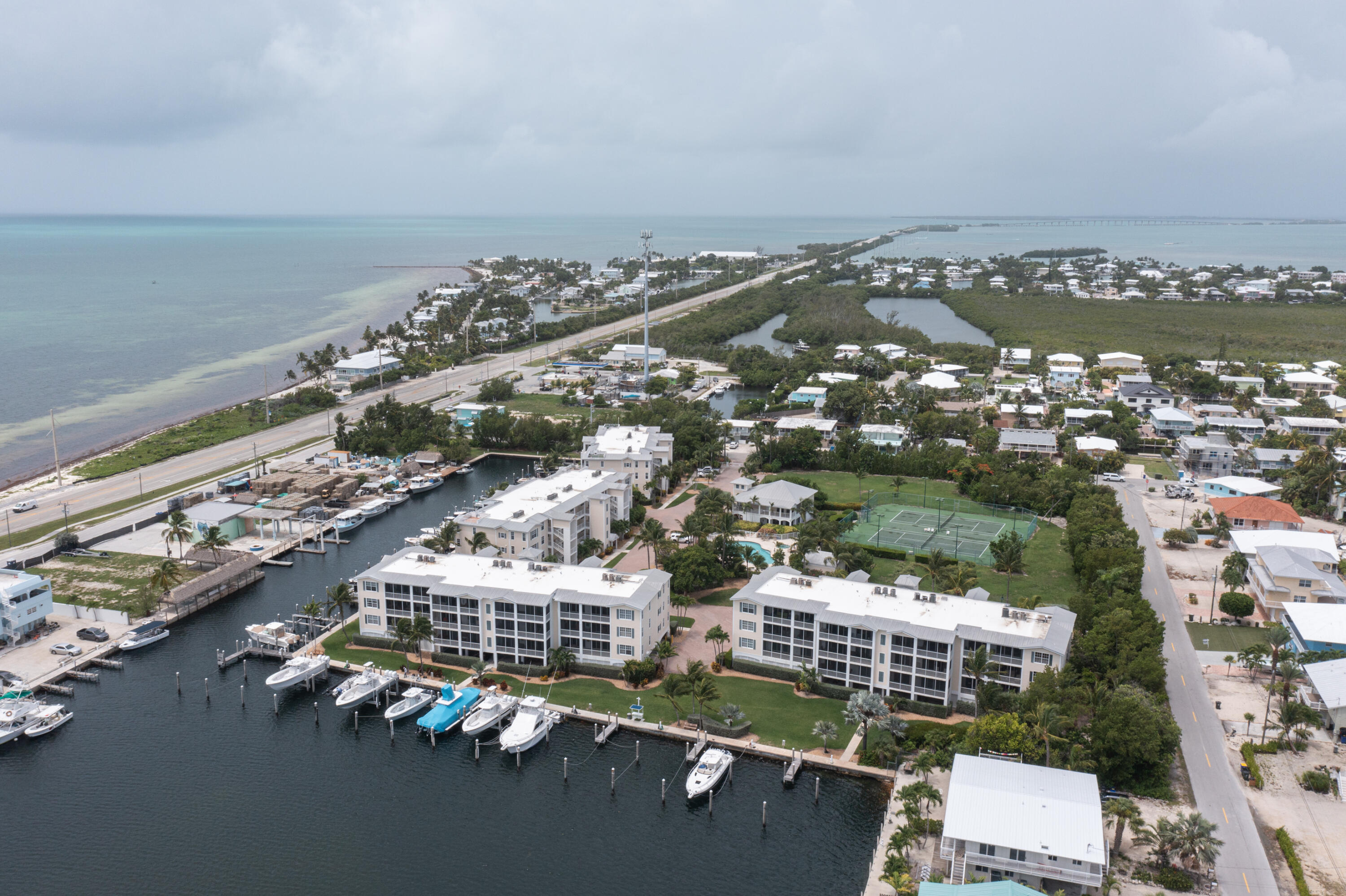 101 Gulfview Drive, 202 & 30' Boat Slip Property Photo 19