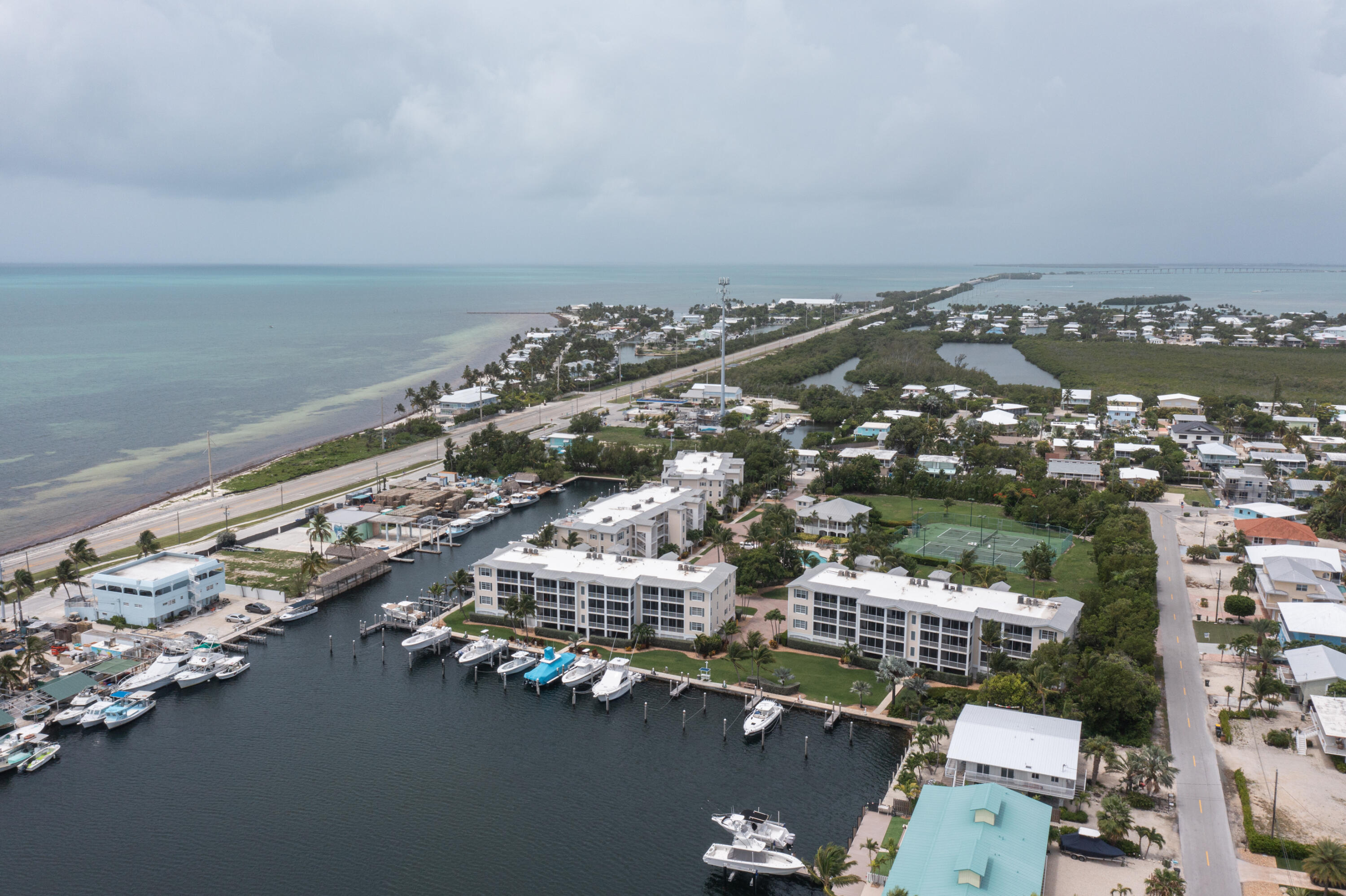 101 Gulfview Drive, 202 & 30' Boat Slip Property Photo 20
