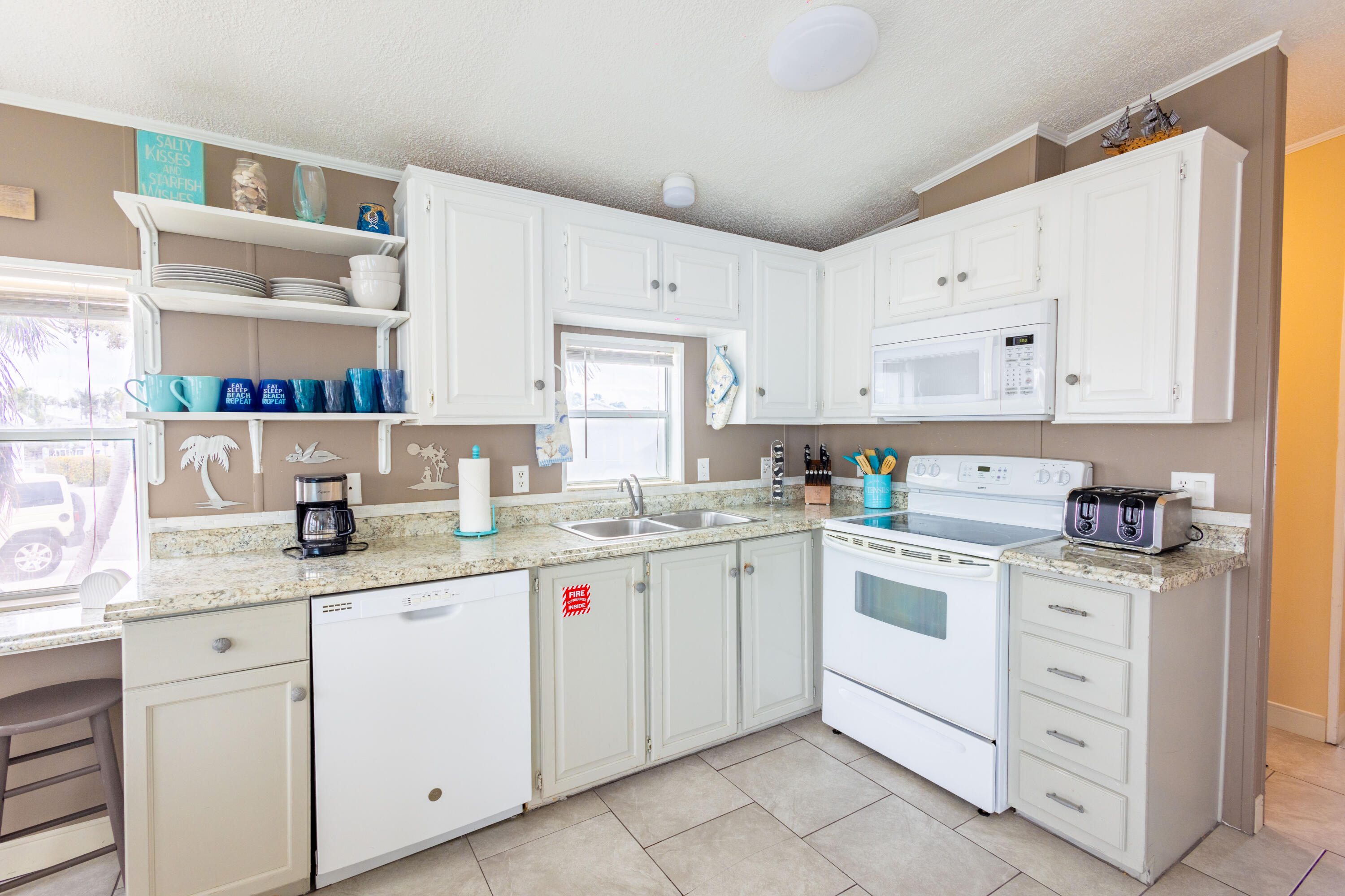 701 Spanish Main Drive, 453 Property Photo 4