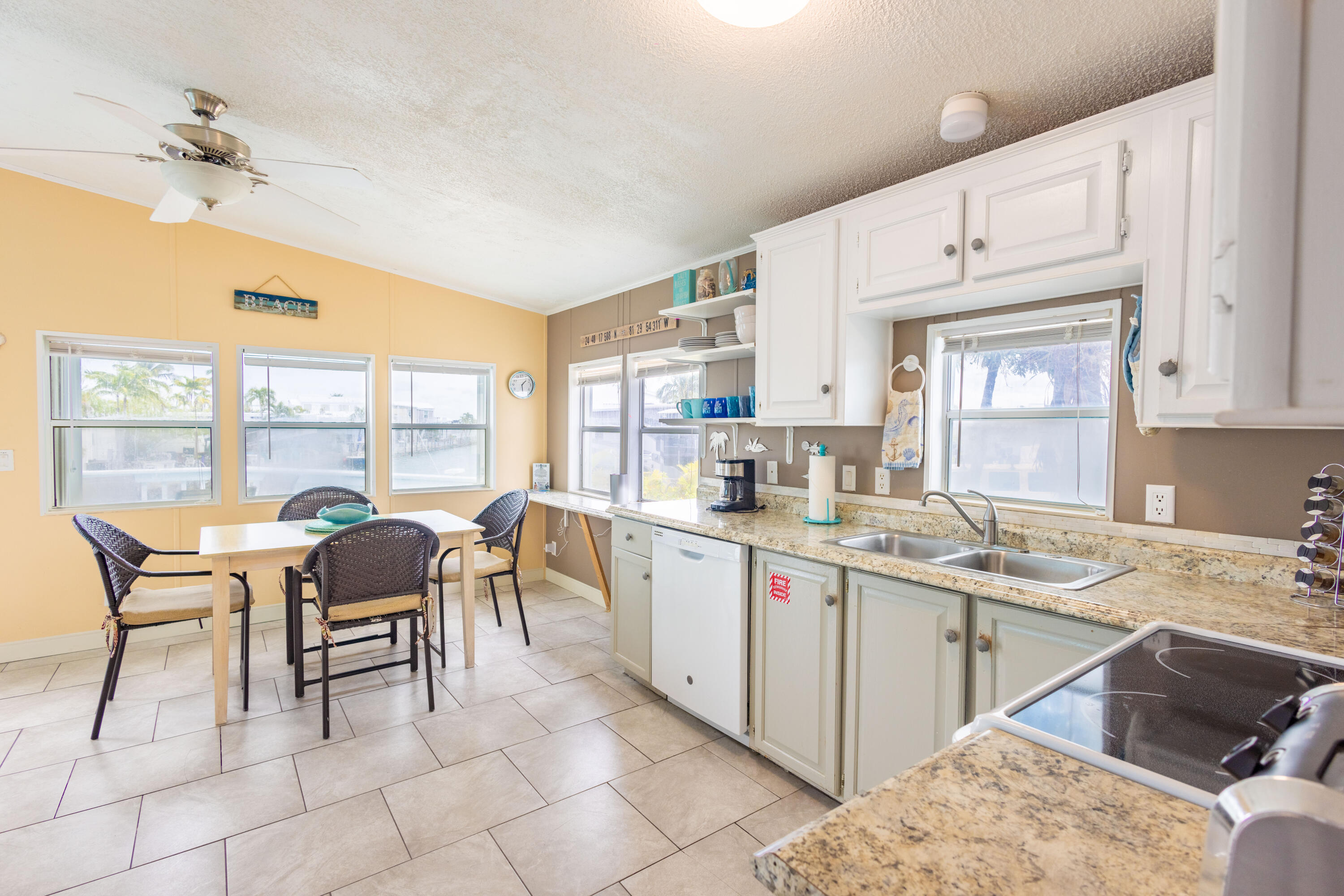 701 Spanish Main Drive, 453 Property Photo 5
