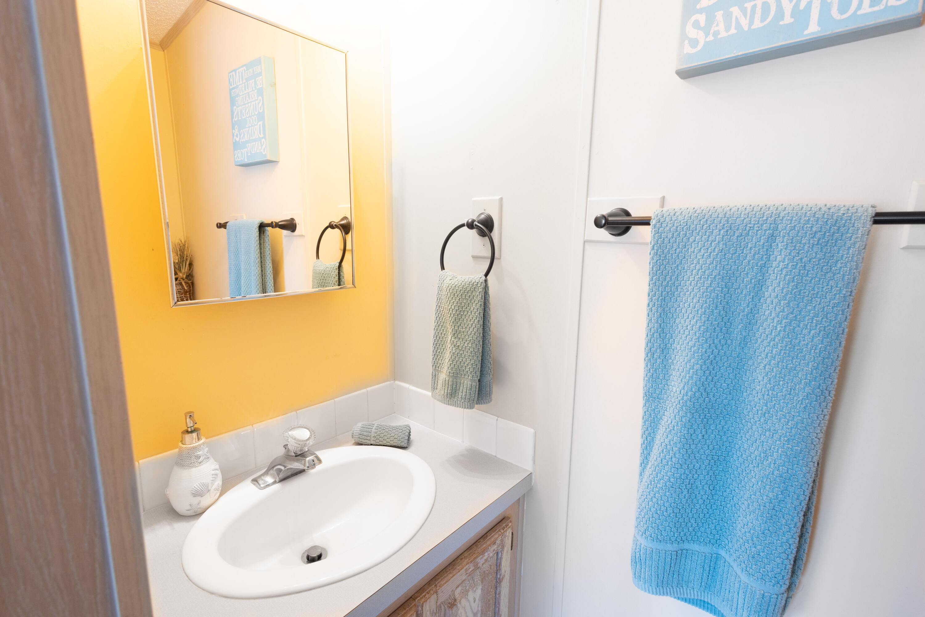 701 Spanish Main Drive, 453 Property Photo 14