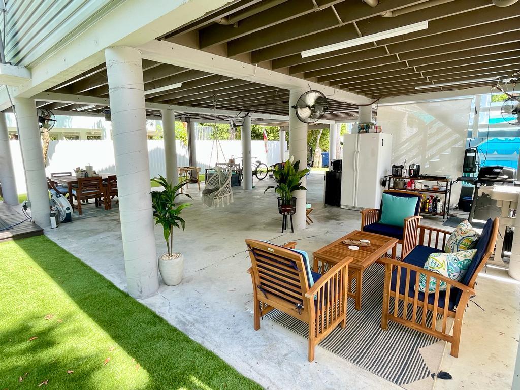 239 Lignumvitae Drive Property Photo 20