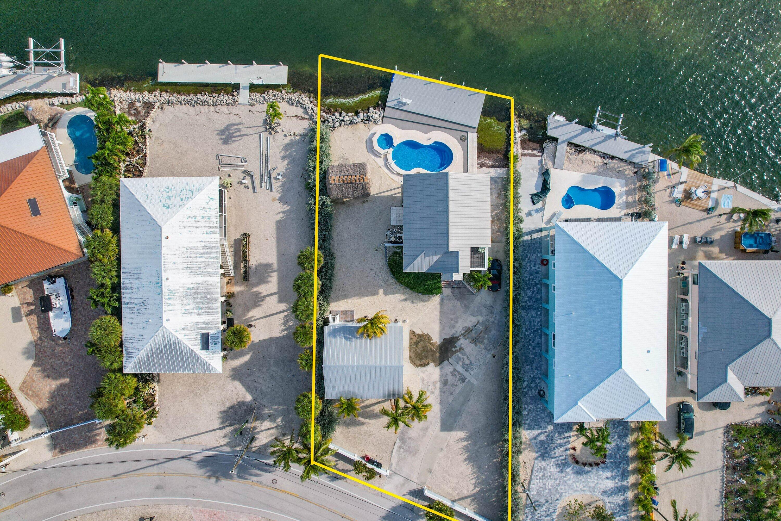 27450 W Indies Drive Property Photo 1