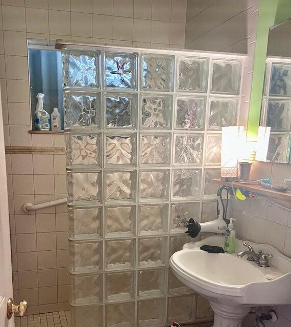 2010 Seidenberg Avenue Property Photo 5