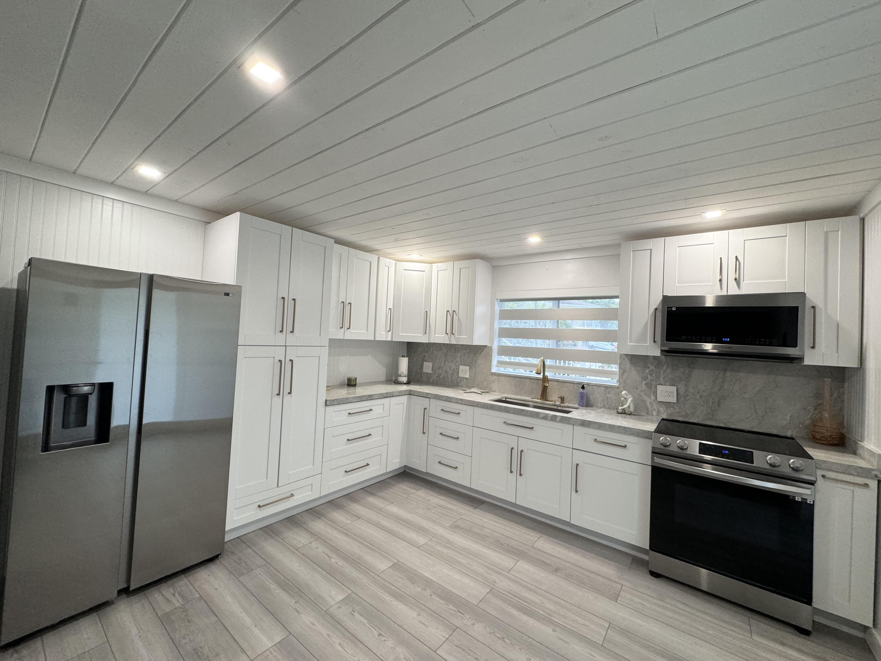 521 Sound Drive Property Photo 1