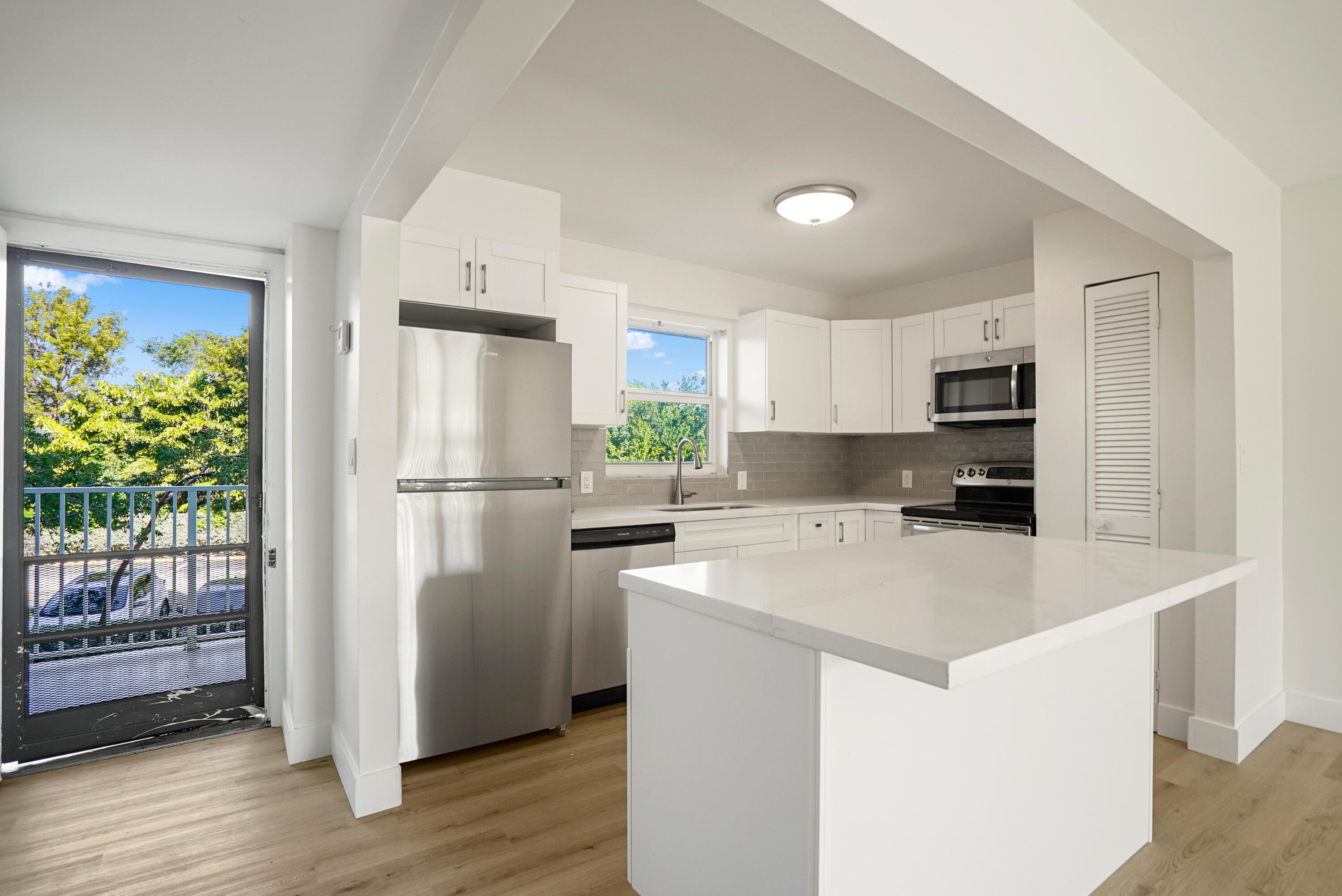 200 Wrenn Street, 203 Property Photo 1