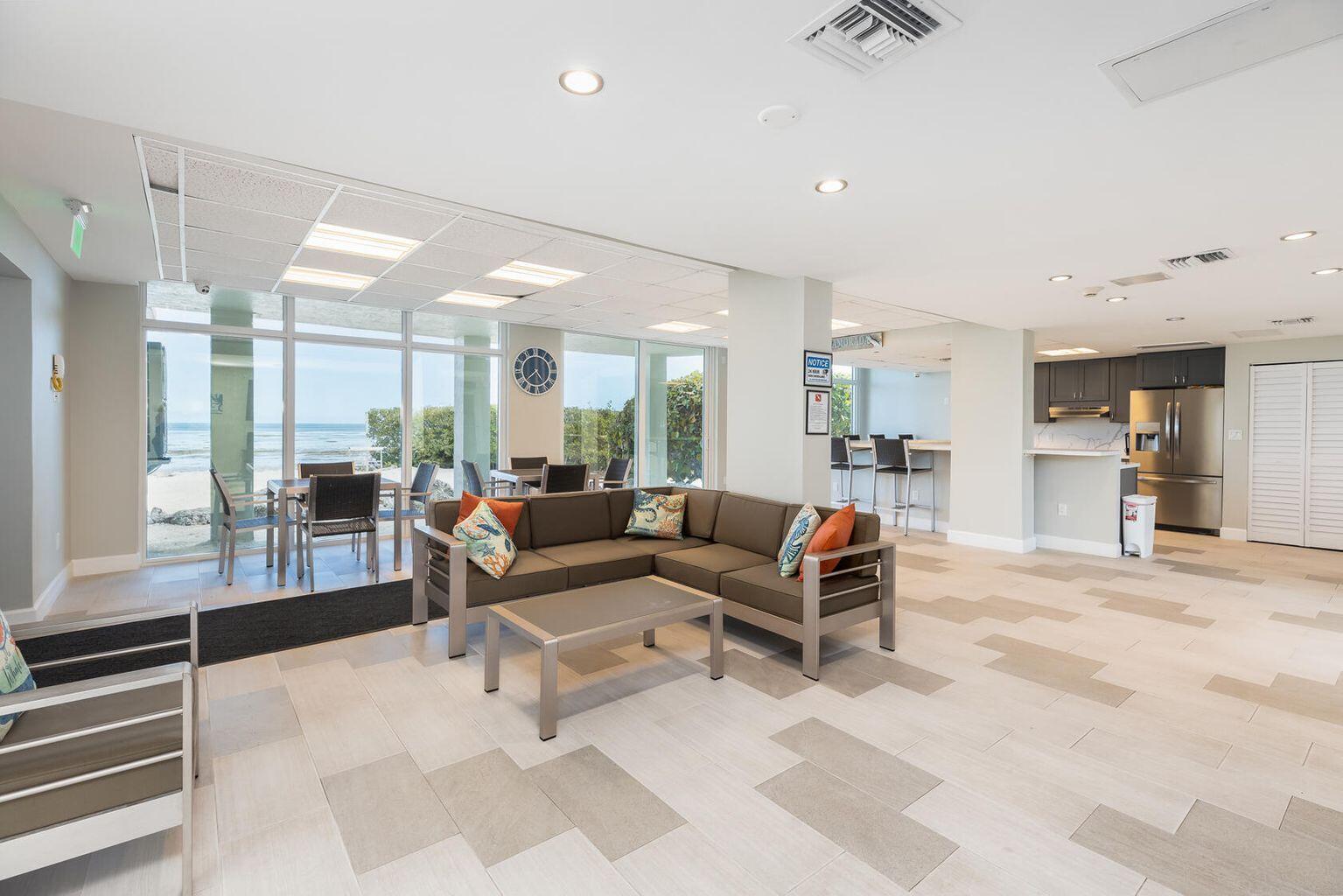 200 Wrenn Street, 203 Property Photo 26