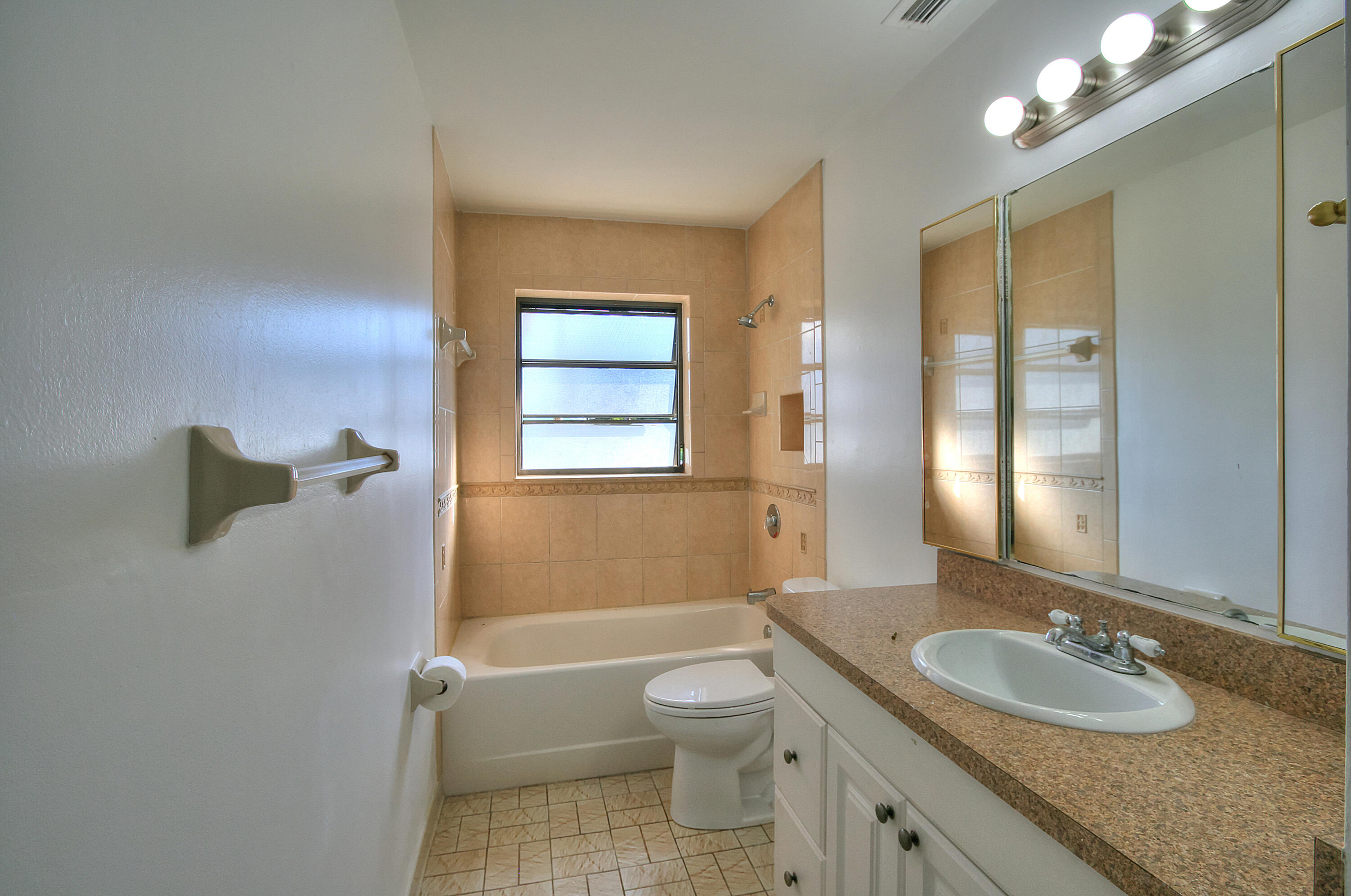 28 Bonefish Avenue Property Photo 10