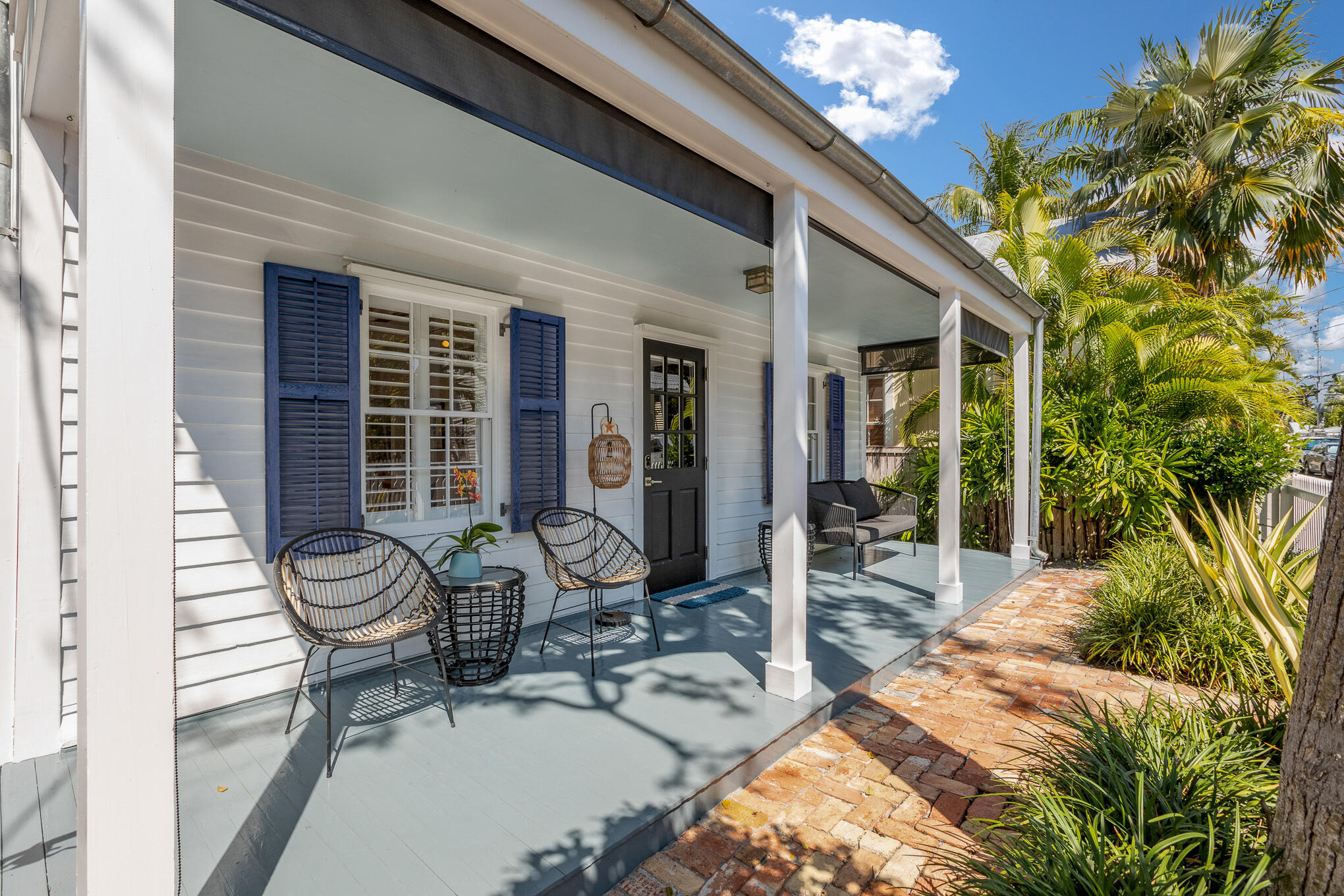 819 Elizabeth Street Property Photo 4