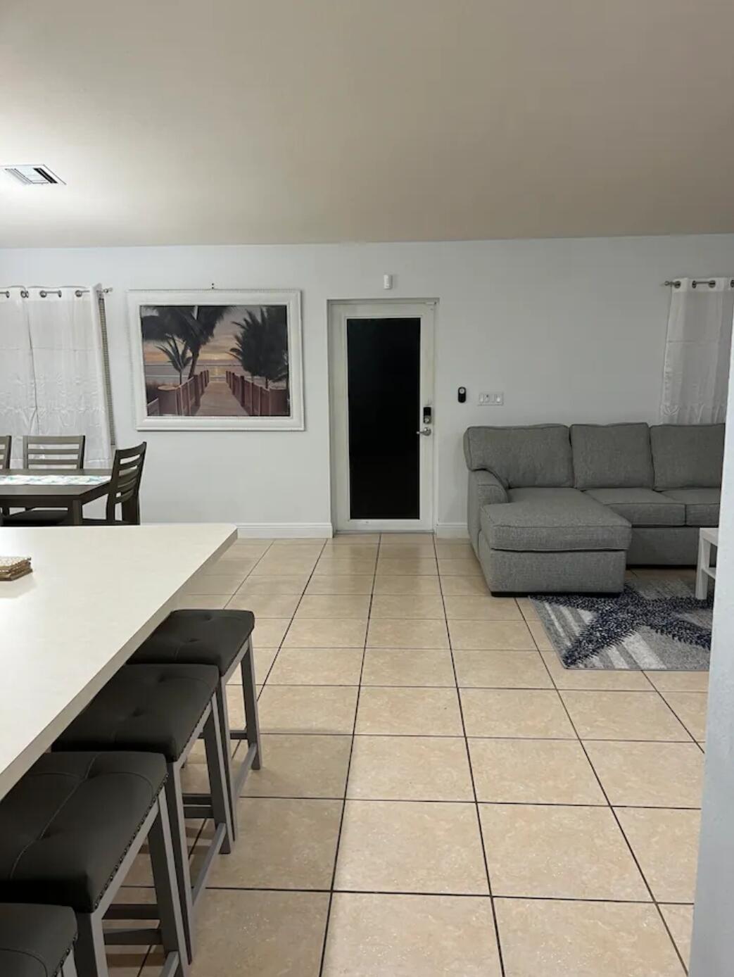 939 Plantation Road Property Photo 8
