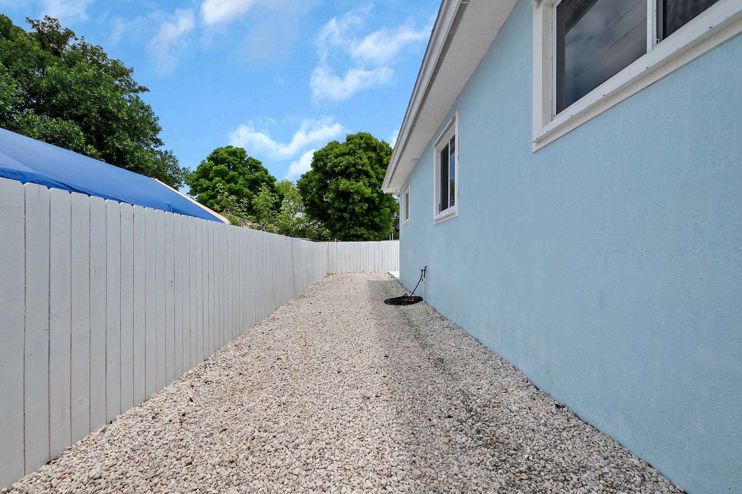 939 Plantation Road Property Photo 23