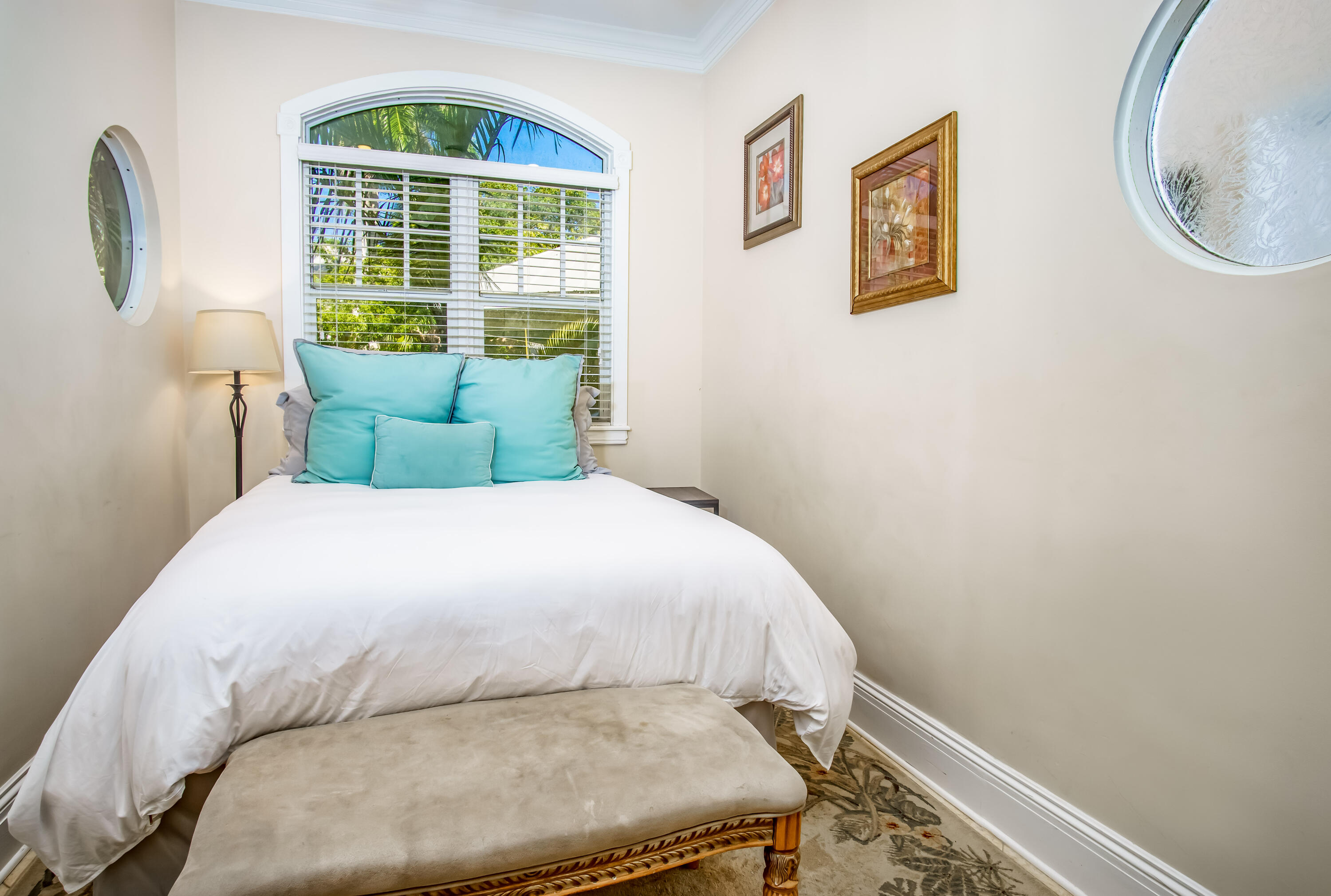 100 Admirals Lane Property Photo 15