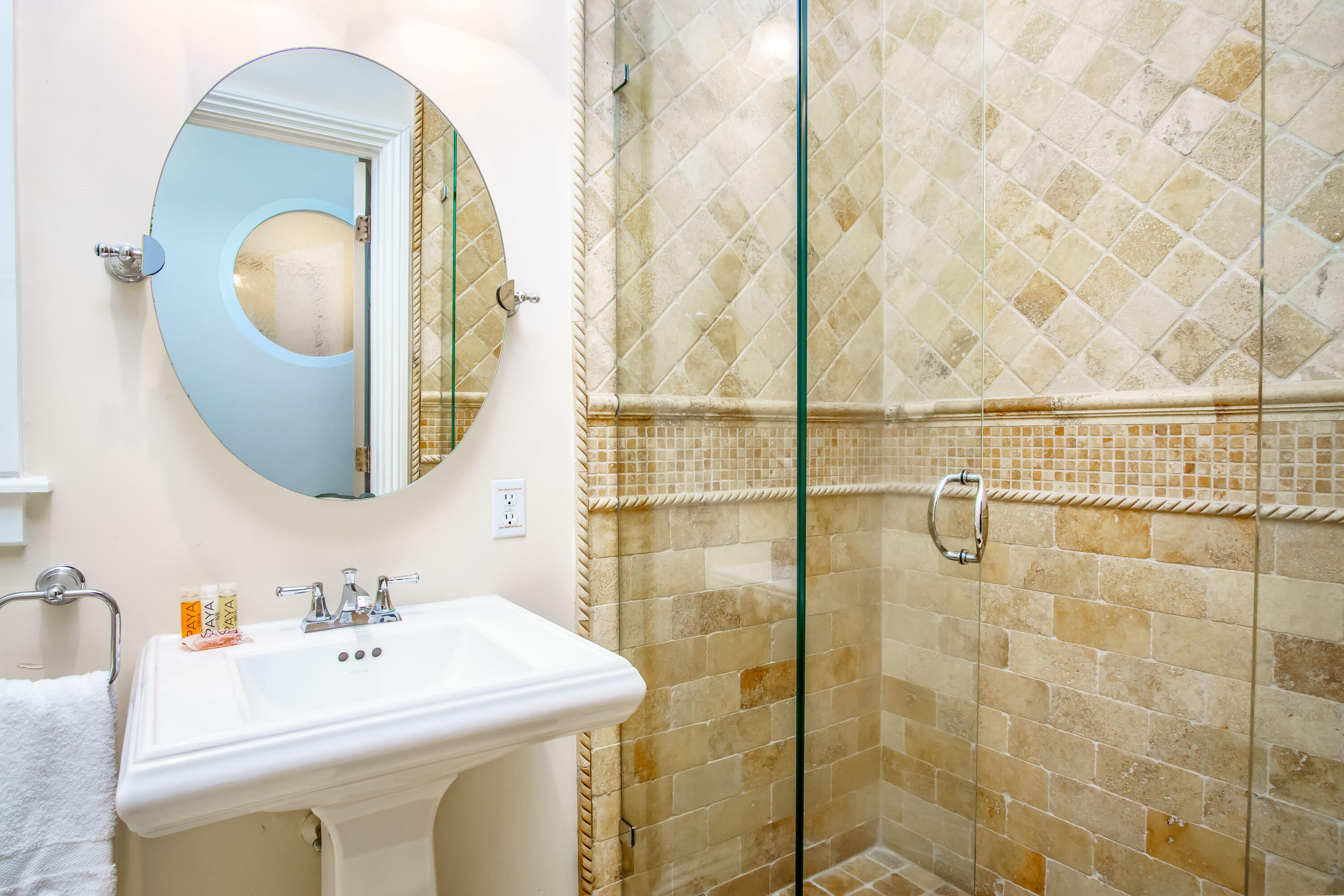 100 Admirals Lane Property Photo 27