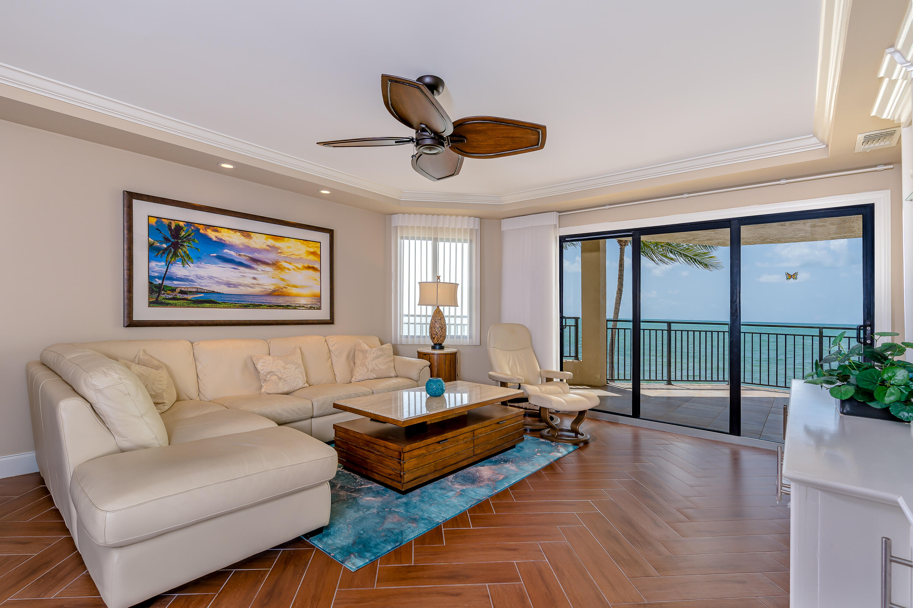 1001 W Ocean Drive, 2-203 Property Photo 5