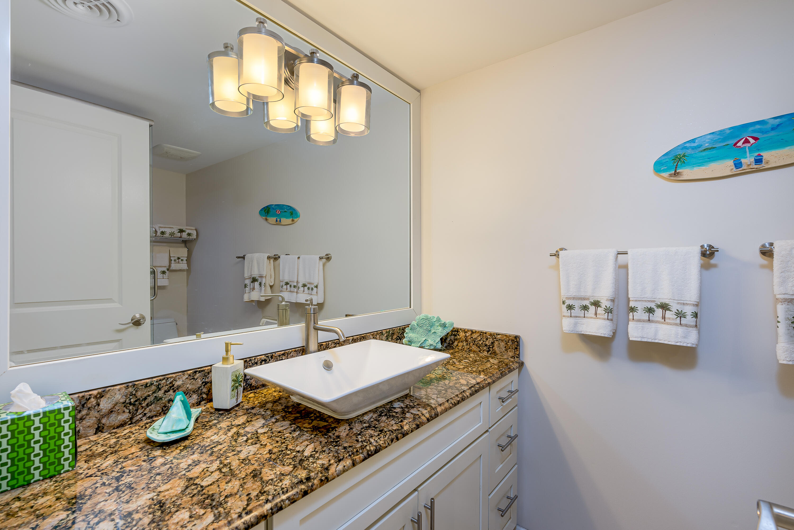 1001 W Ocean Drive, 2-203 Property Photo 23