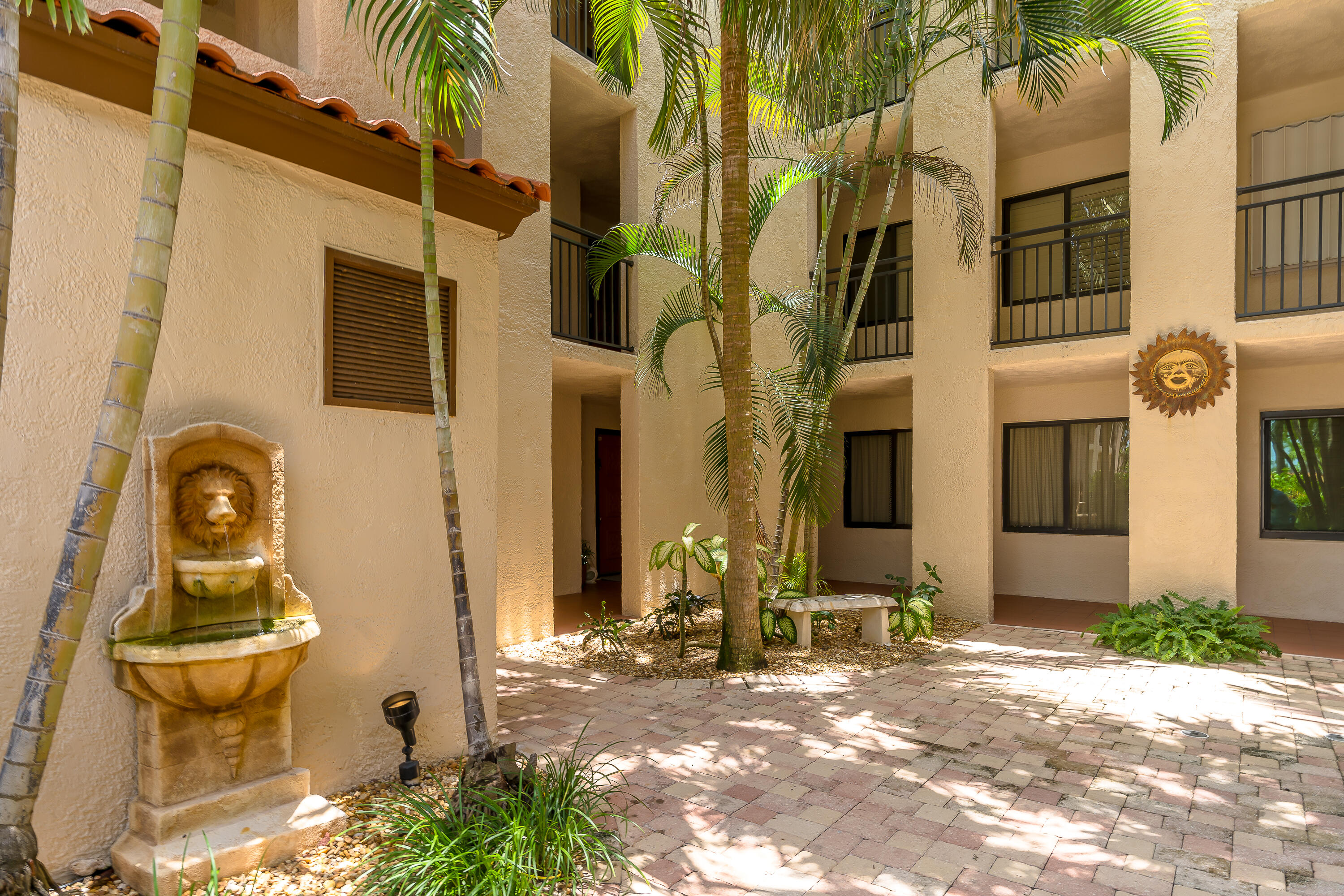 1001 W Ocean Drive, 2-203 Property Photo 27