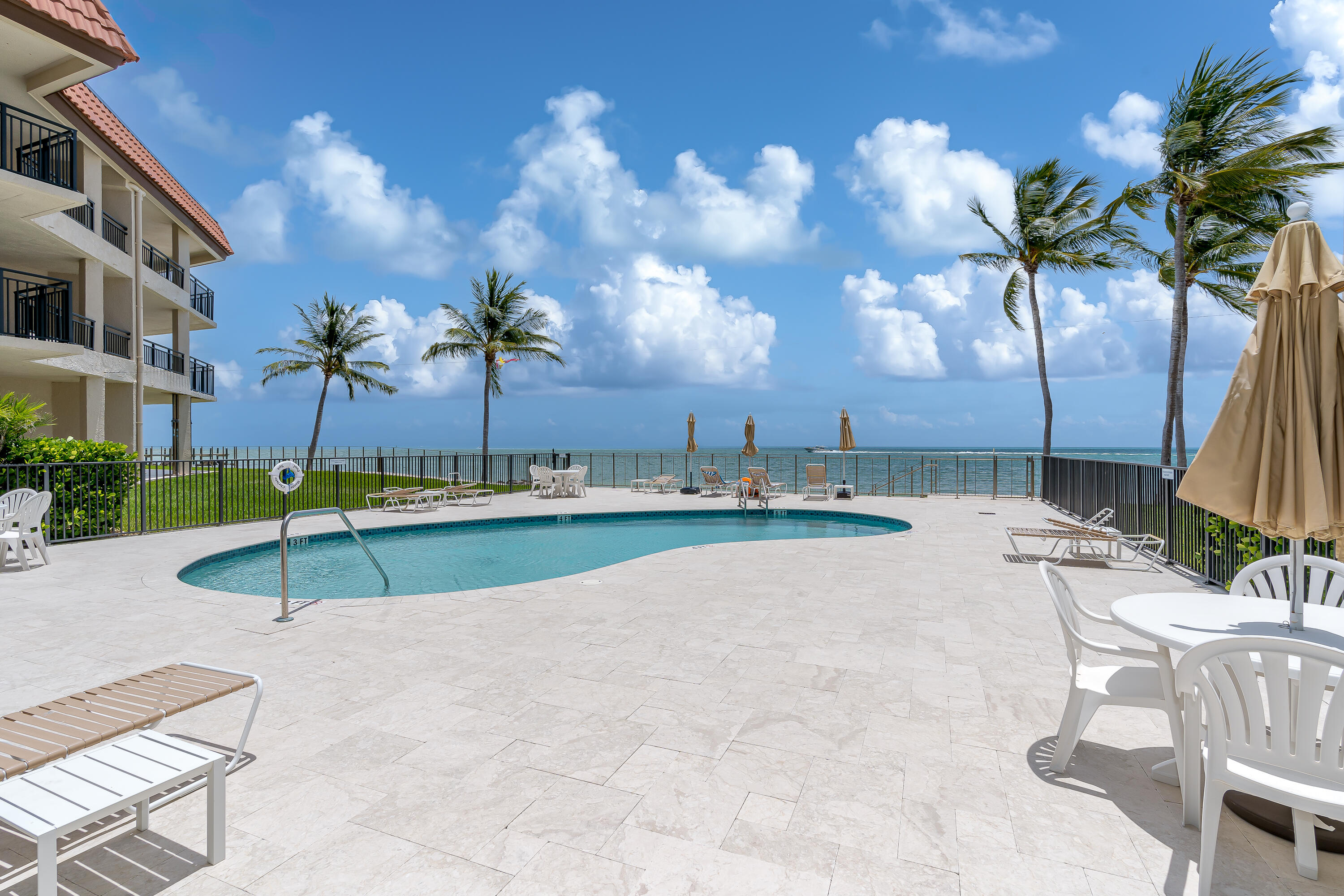 1001 W Ocean Drive, 2-203 Property Photo 34
