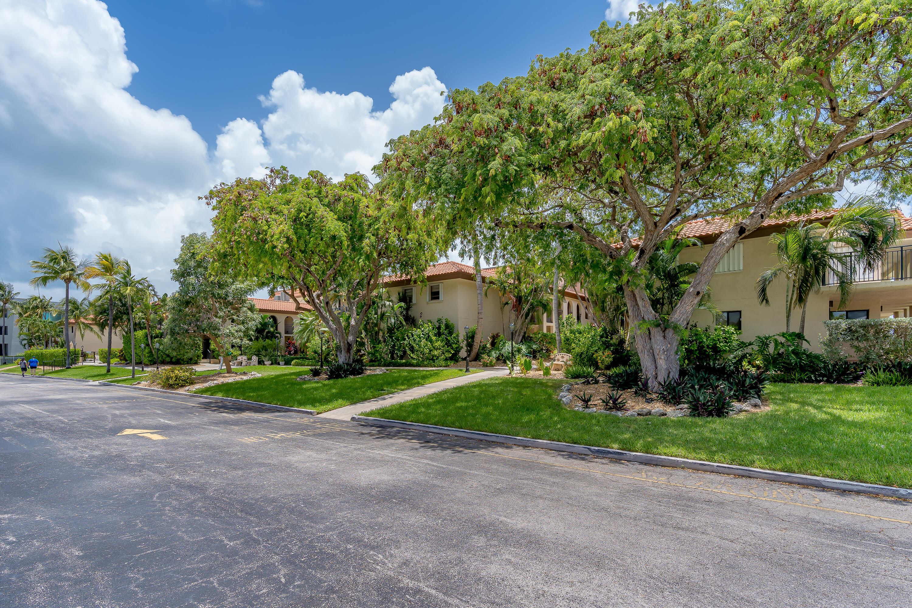 1001 W Ocean Drive, 2-203 Property Photo 43