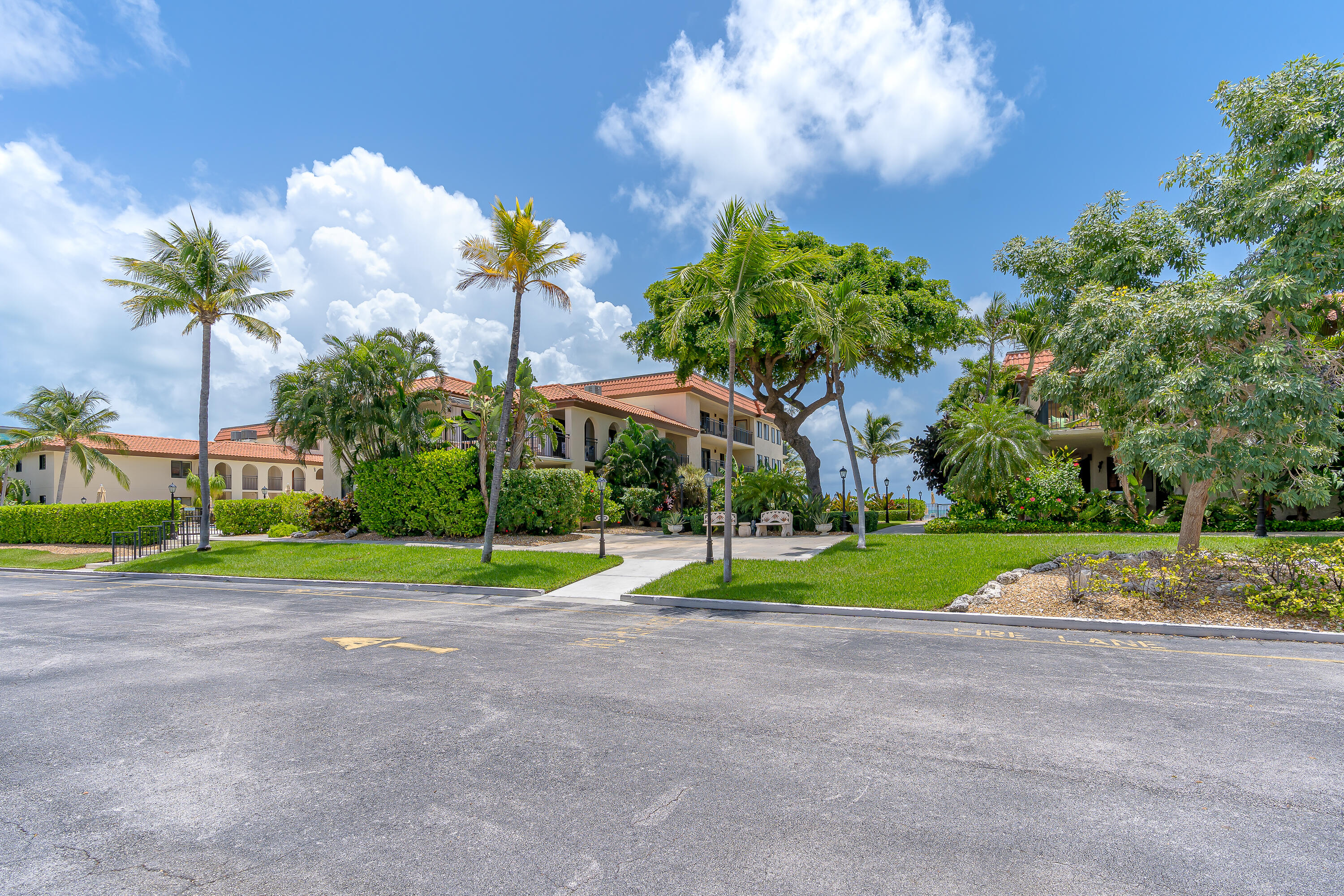 1001 W Ocean Drive, 2-203 Property Photo 48