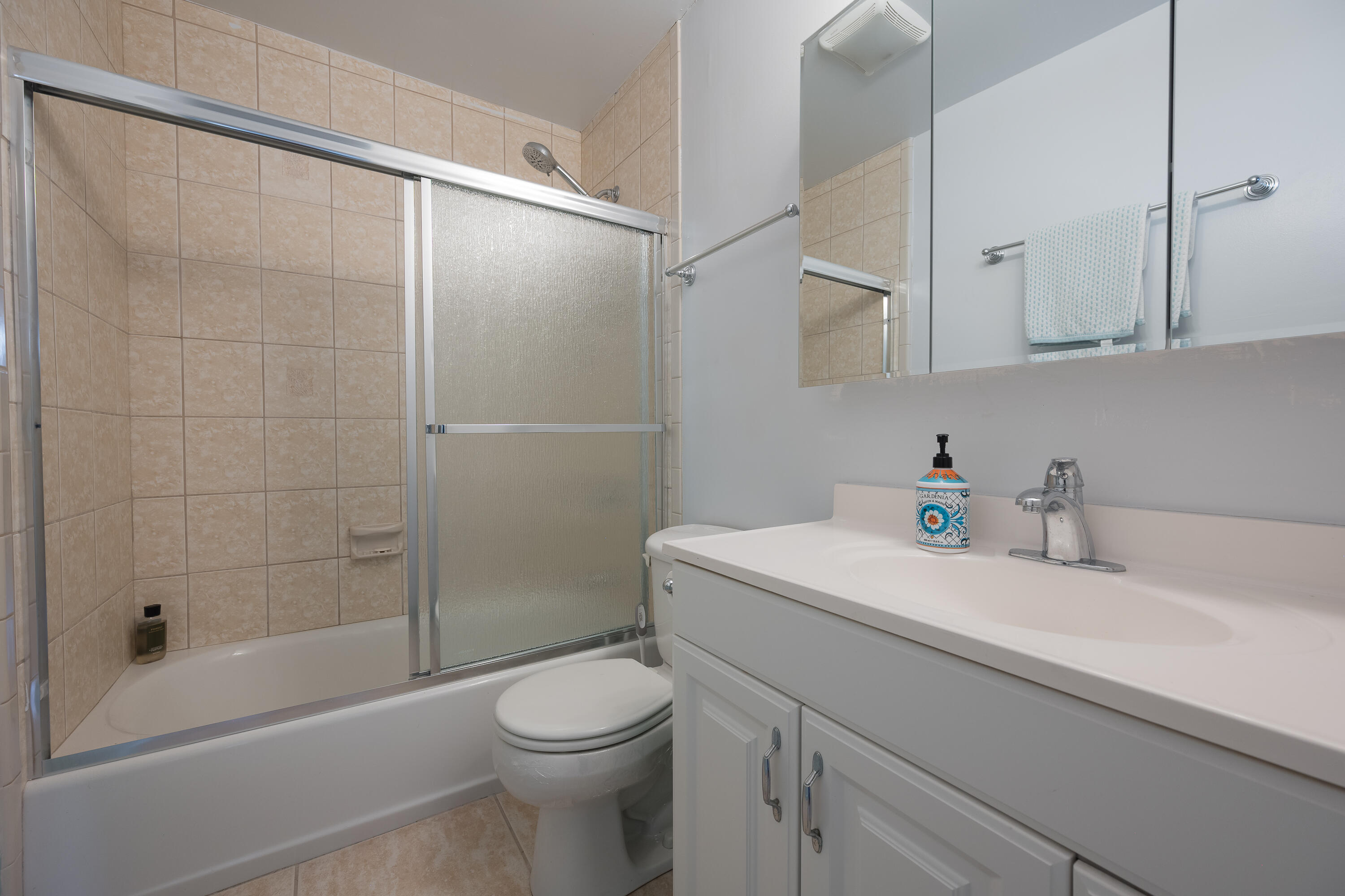 32 Hilton Haven Road, 8 Property Photo 38