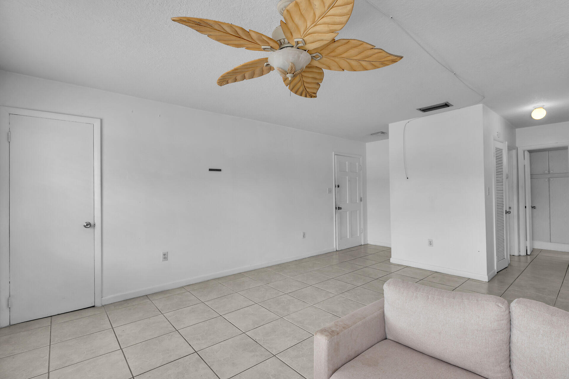 40 High Point Road, F-206 Property Photo 18