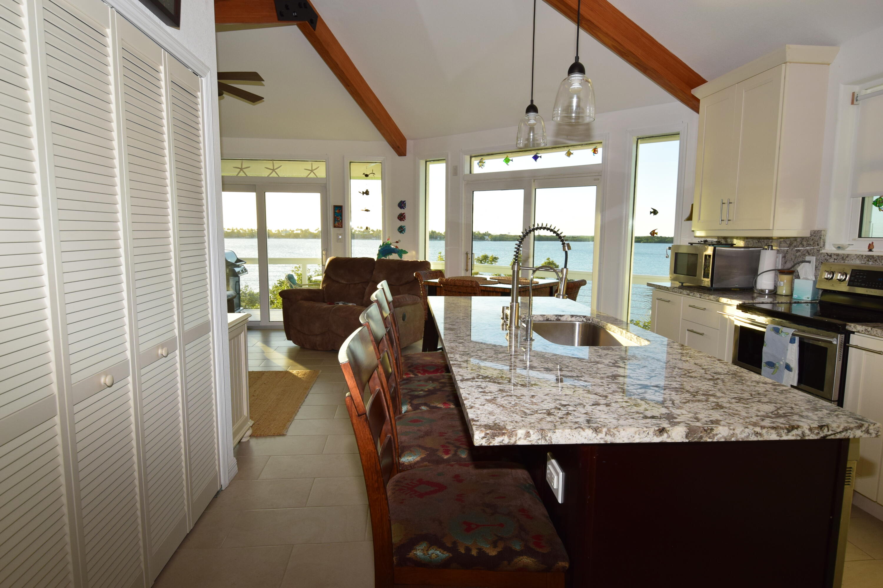 76 Palm Drive Property Photo 13