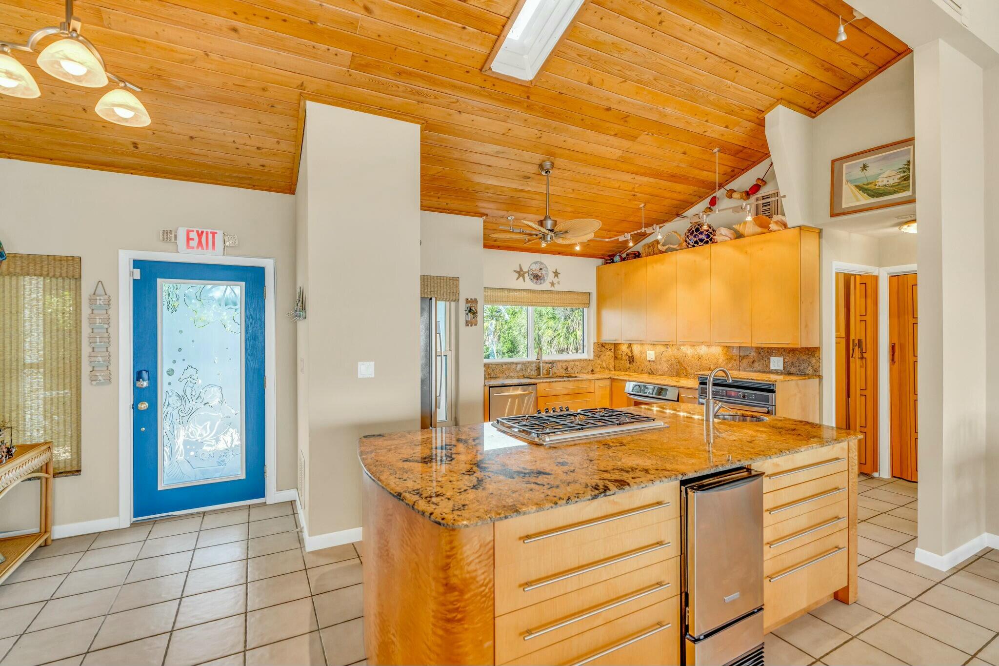 1073 Long Beach Drive Property Photo 11