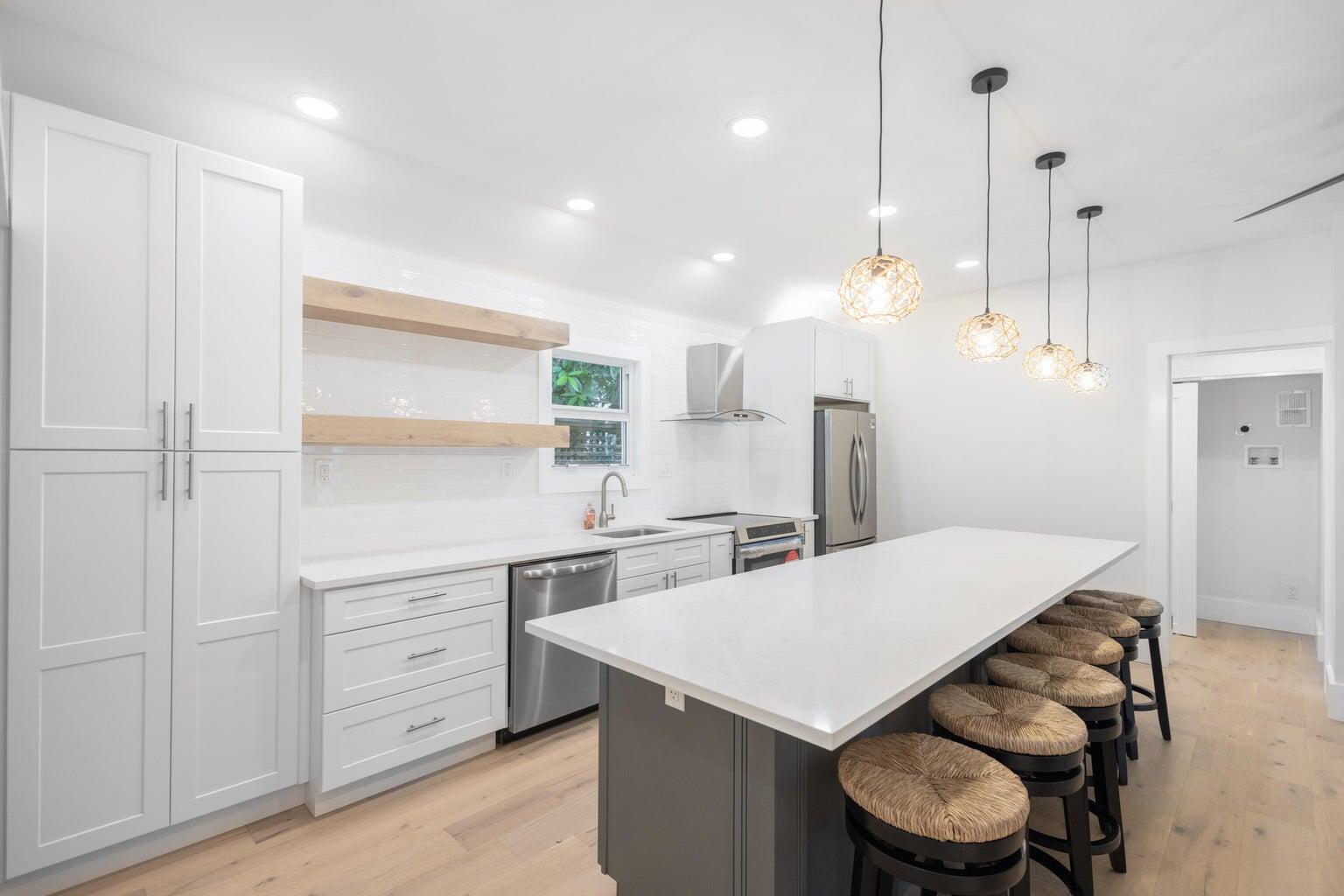 1215 Grinnell Street, D Property Photo 8