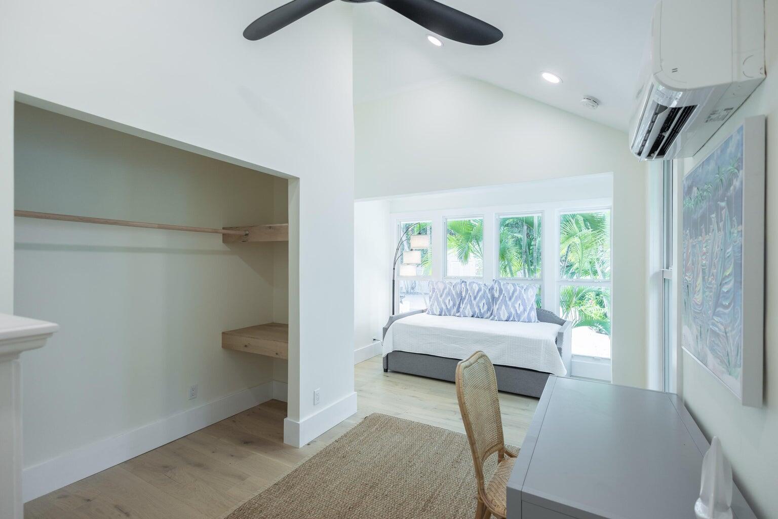 1215 Grinnell Street, D Property Photo 17
