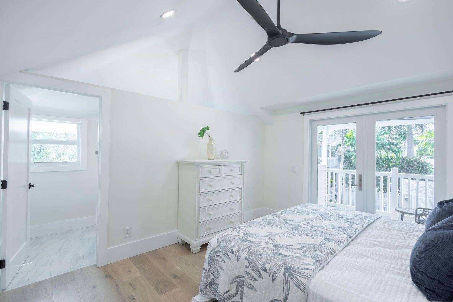1215 Grinnell Street, D Property Photo 21