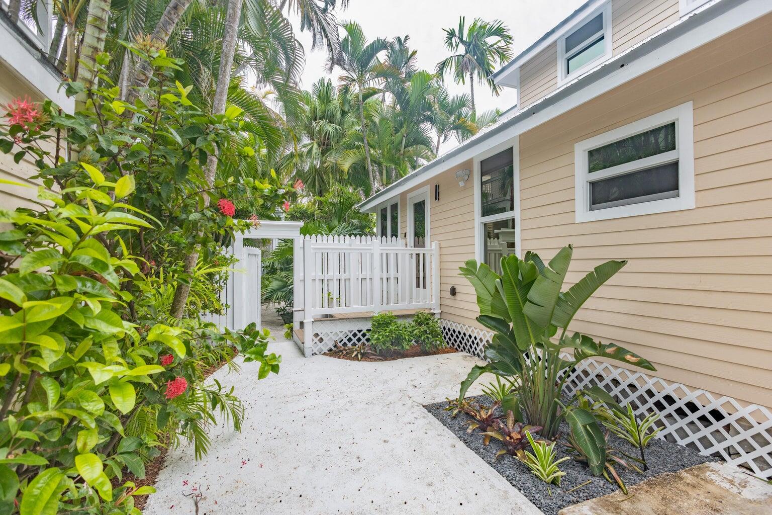 1215 Grinnell Street, D Property Photo 26