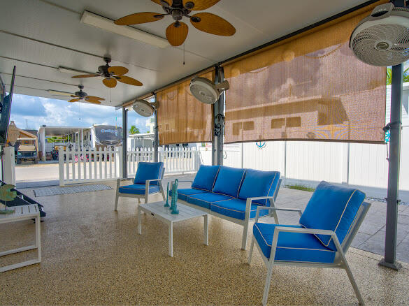 325 Calusa Street, 353 Property Photo 6