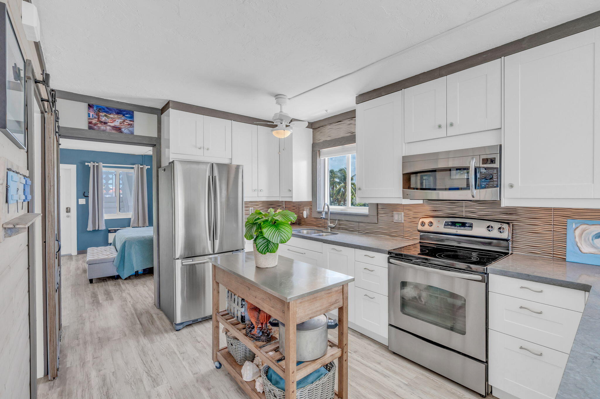 755 W Ocean Drive, 5 Property Photo 8