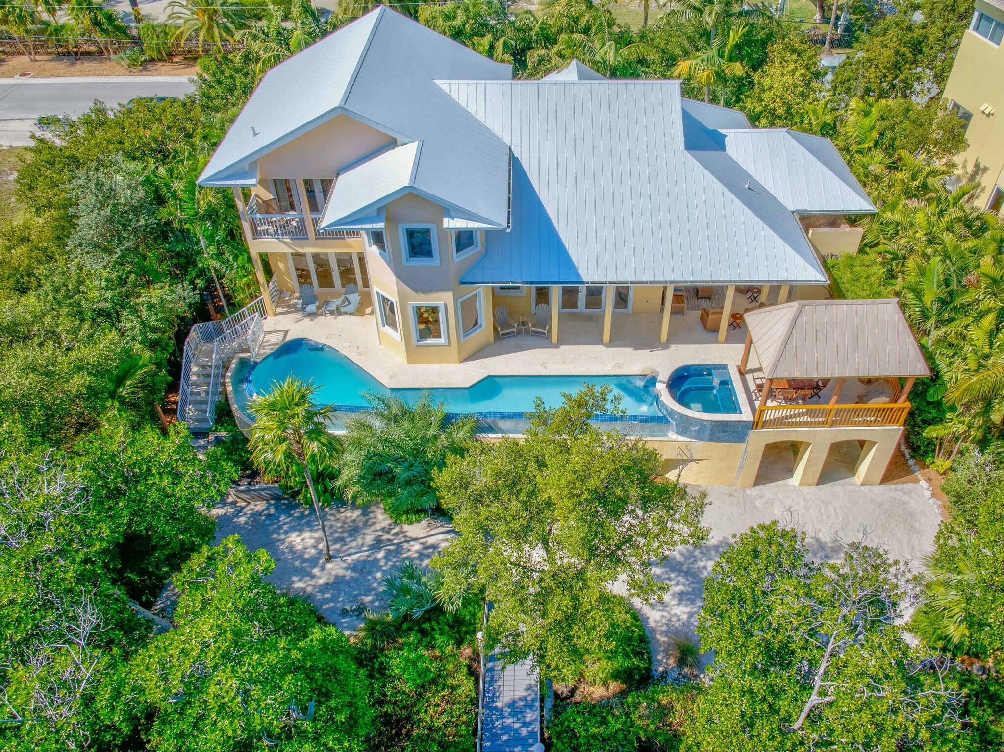 339 Stirrup Key Boulevard Property Photo 2