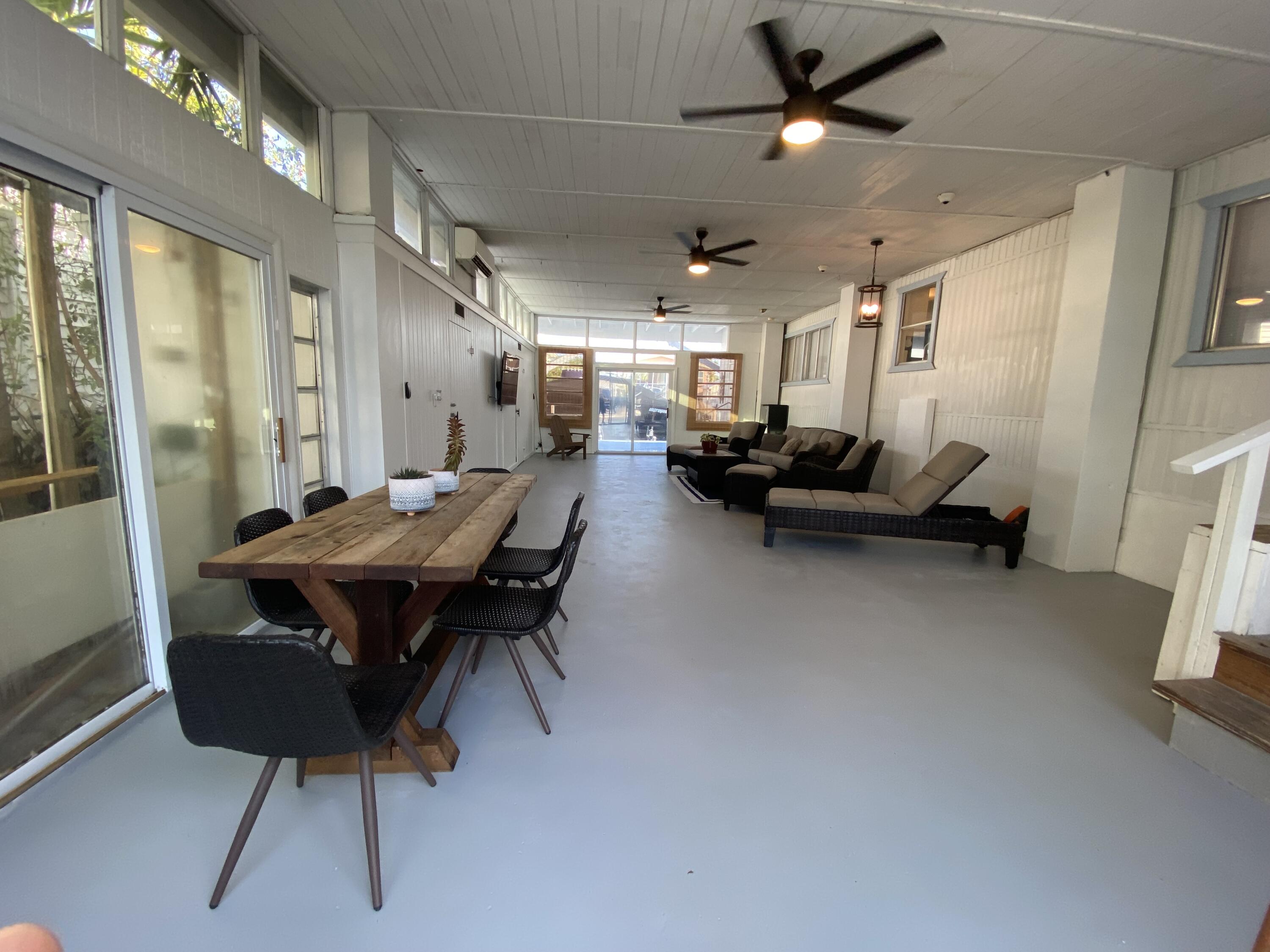 174 W Avenue C Property Photo 9