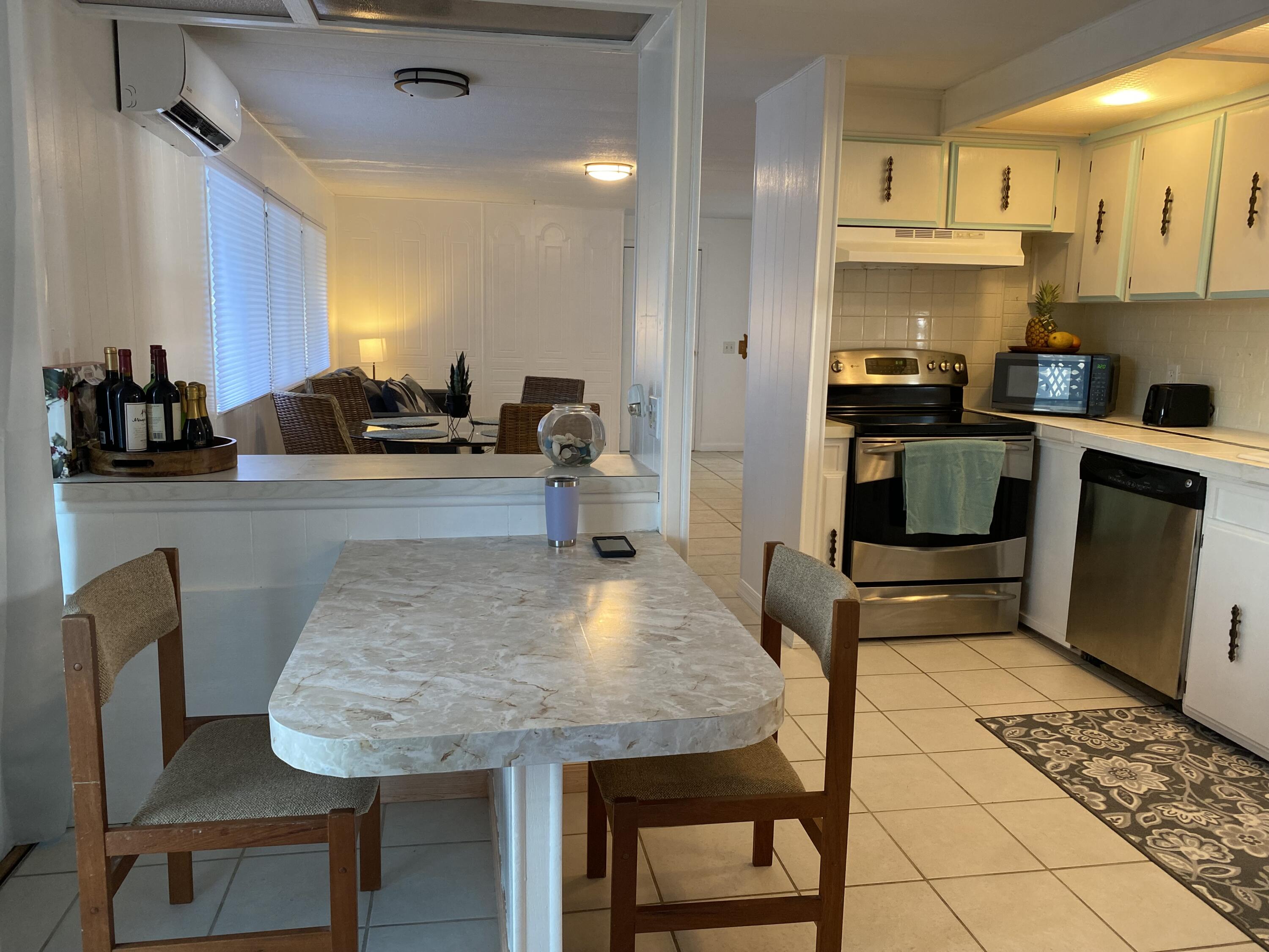 174 W Avenue C Property Photo 14