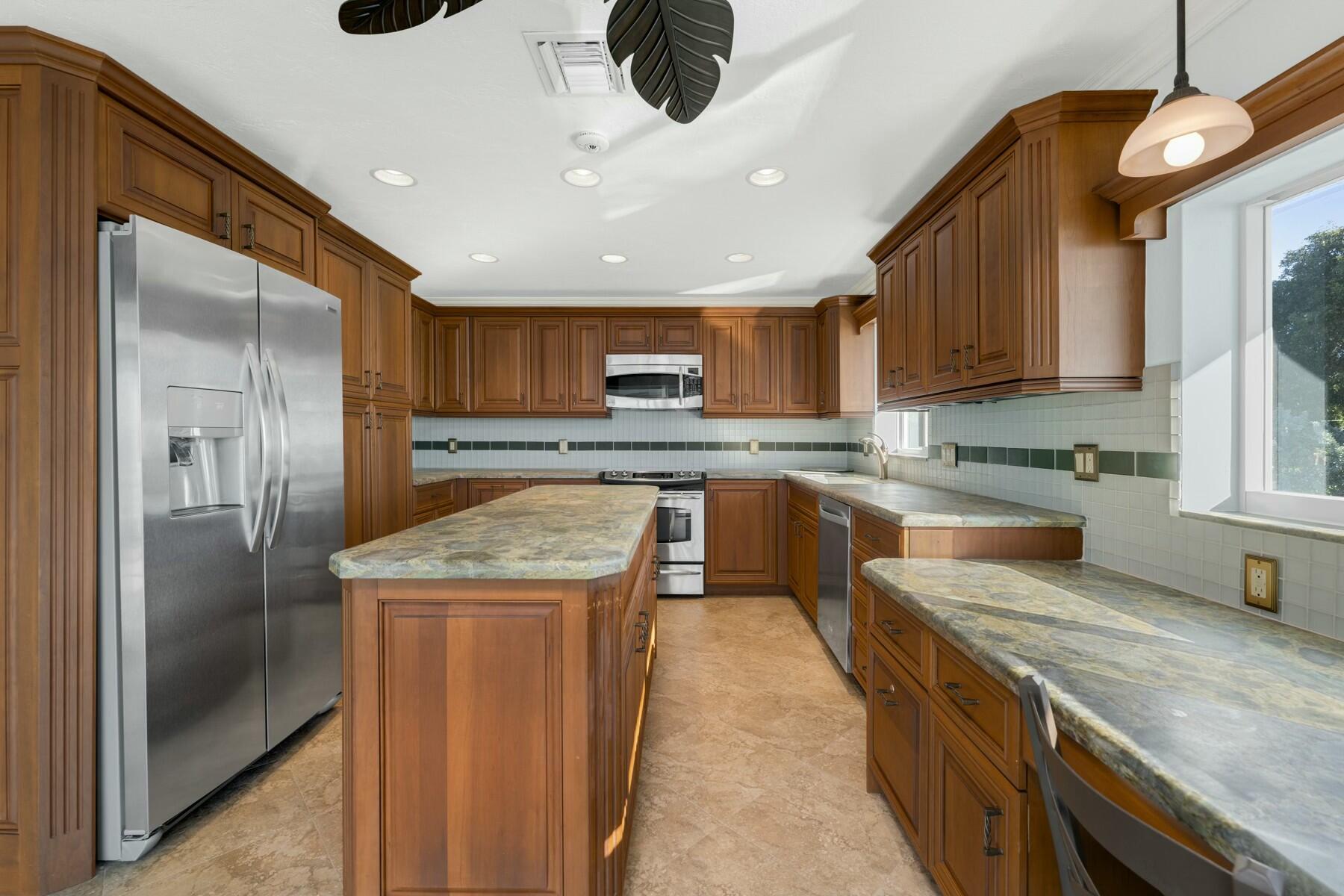 182 Bayview Drive Property Photo 16