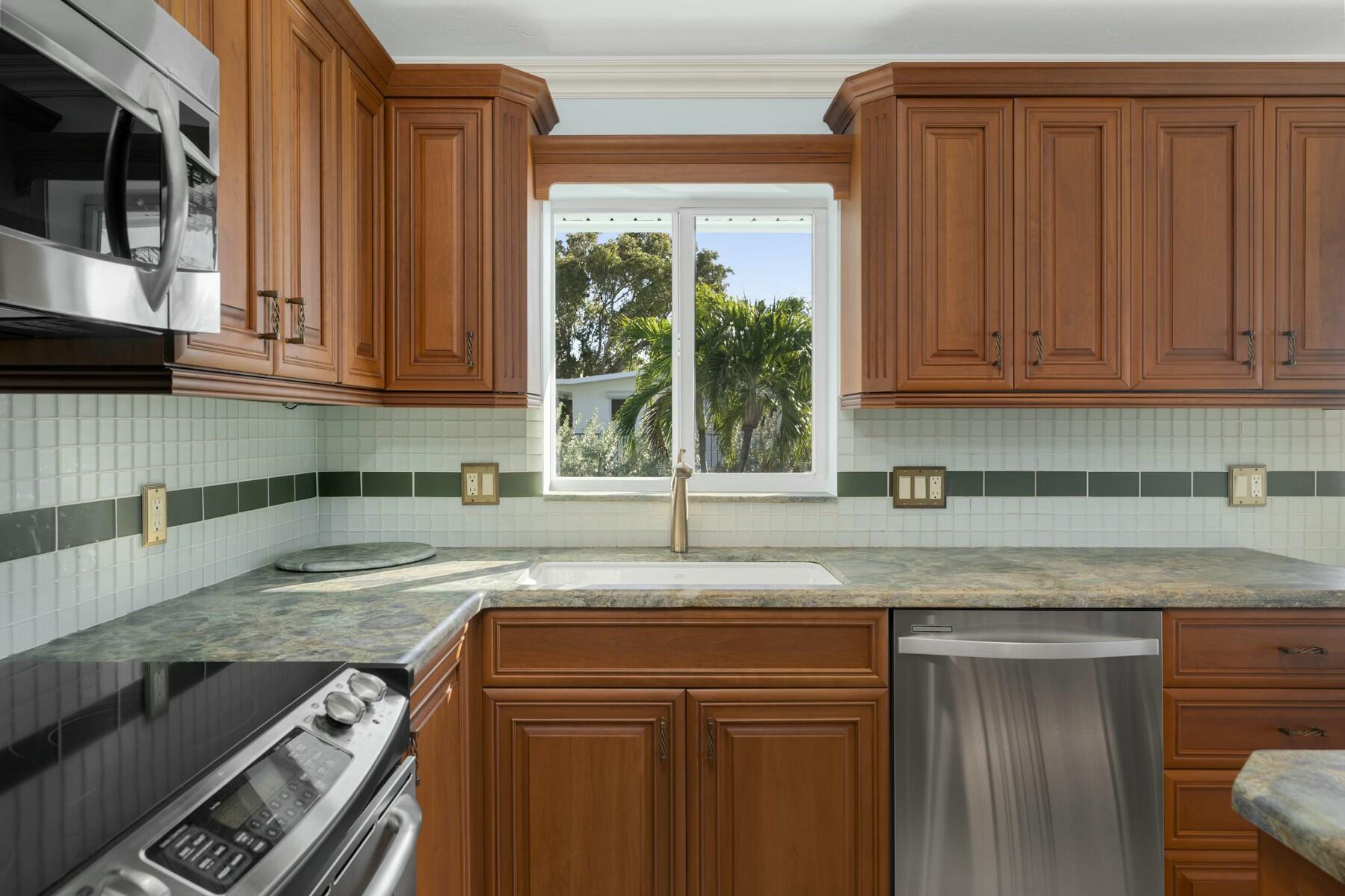 182 Bayview Drive Property Photo 18