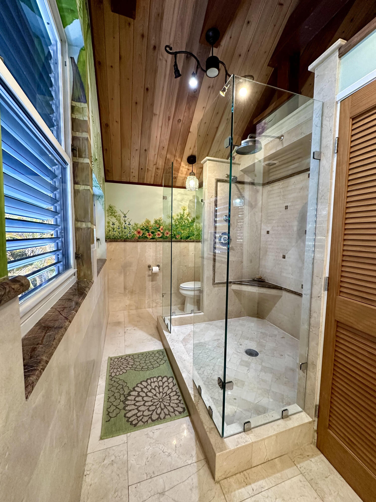 707 Washington Street Property Photo 10